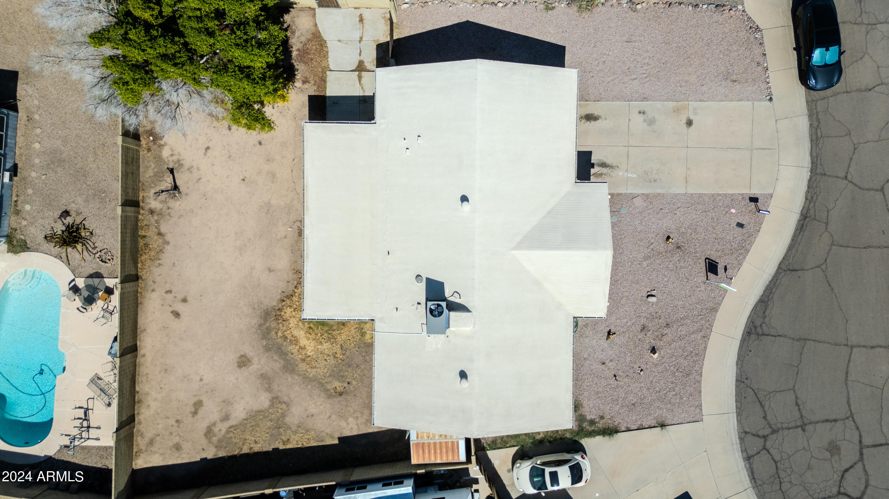 4008 S MITCHELL Drive