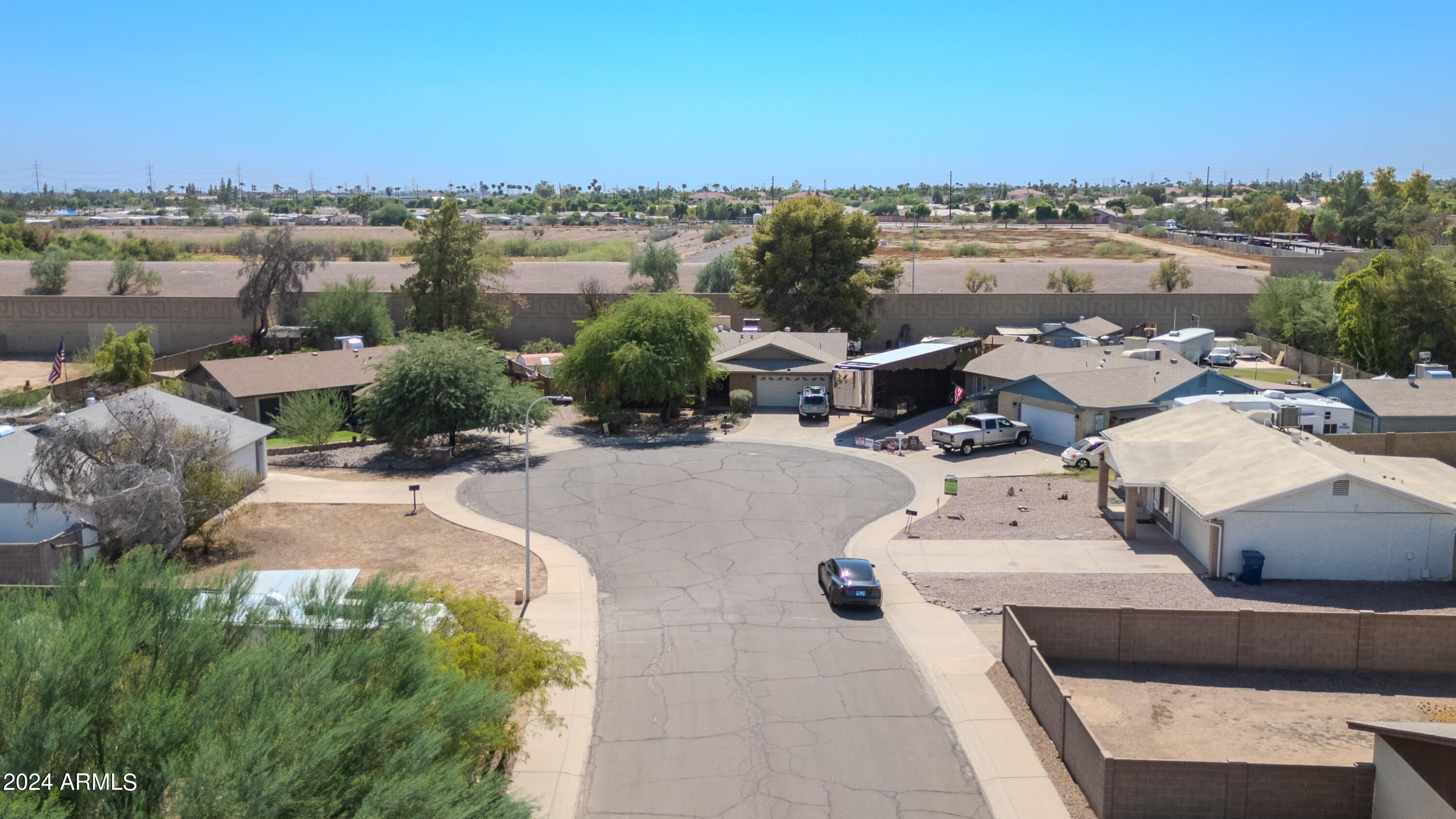 4008 S MITCHELL Drive