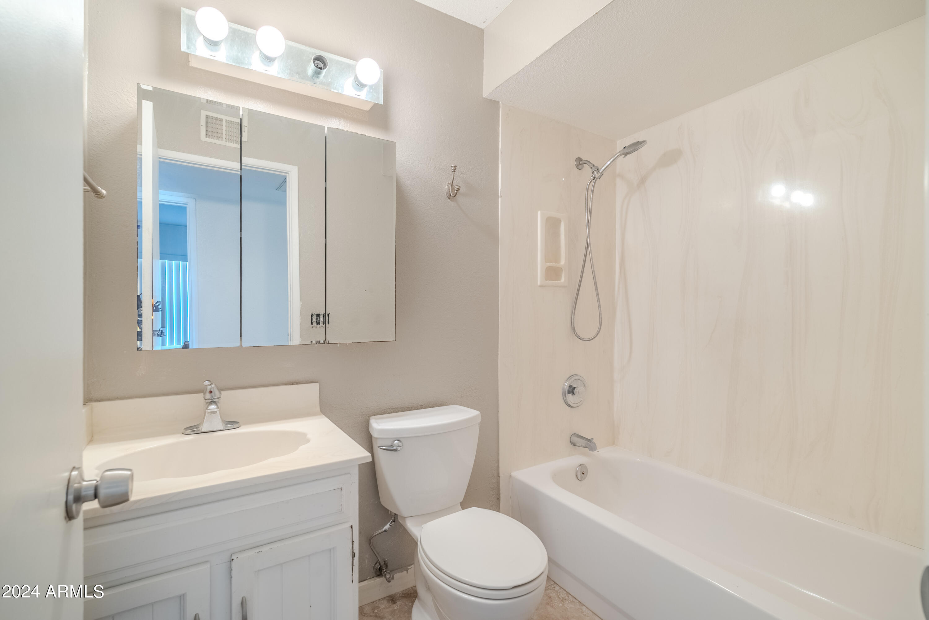 4008 S MITCHELL Drive