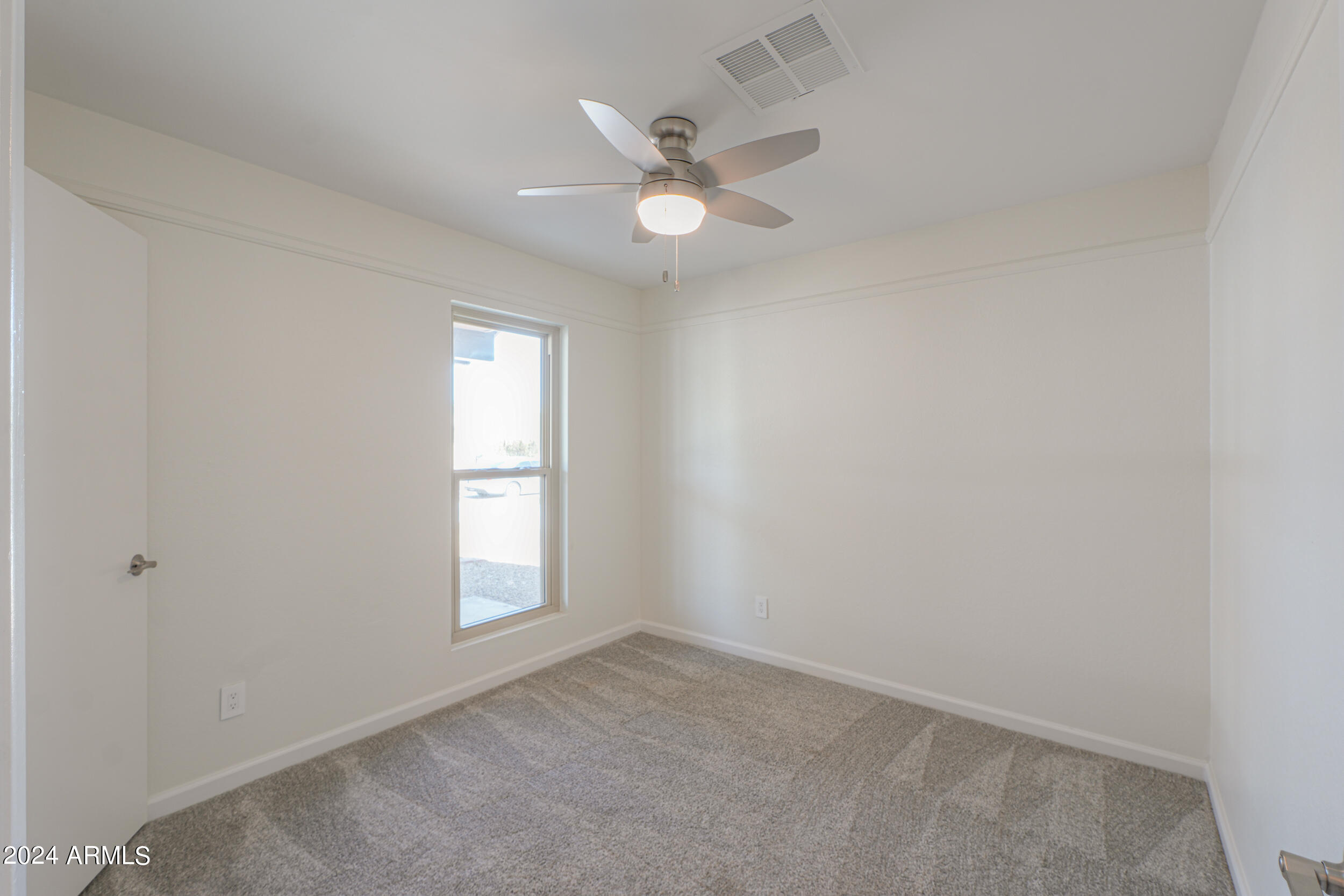 1807 W SHAWNEE Drive