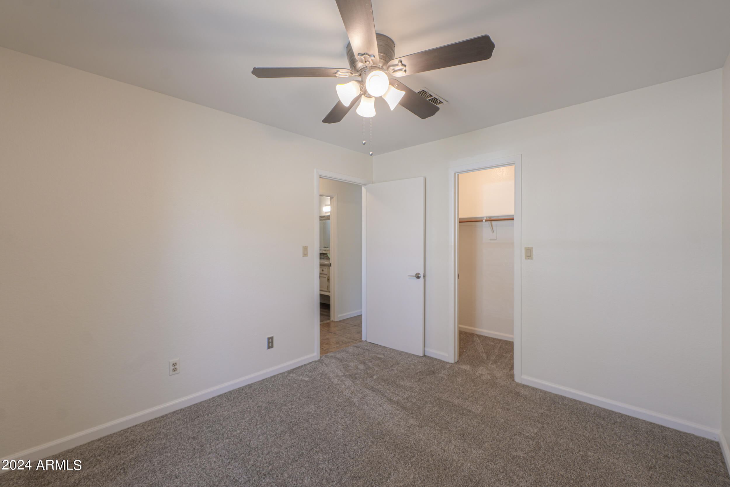 1807 W SHAWNEE Drive