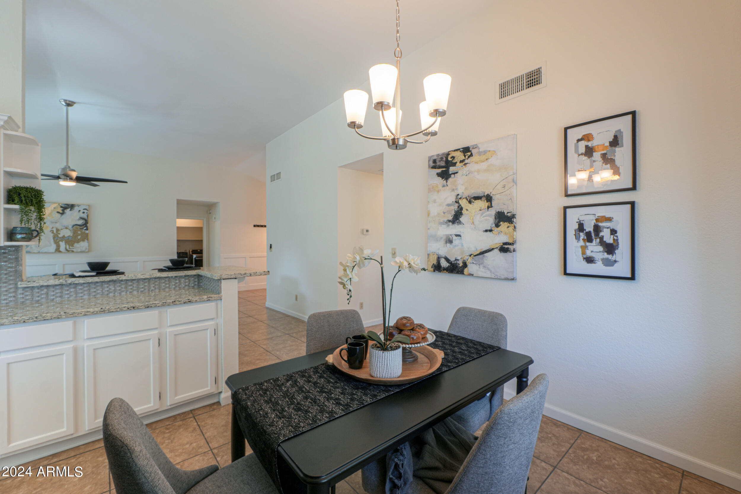 1807 W SHAWNEE Drive