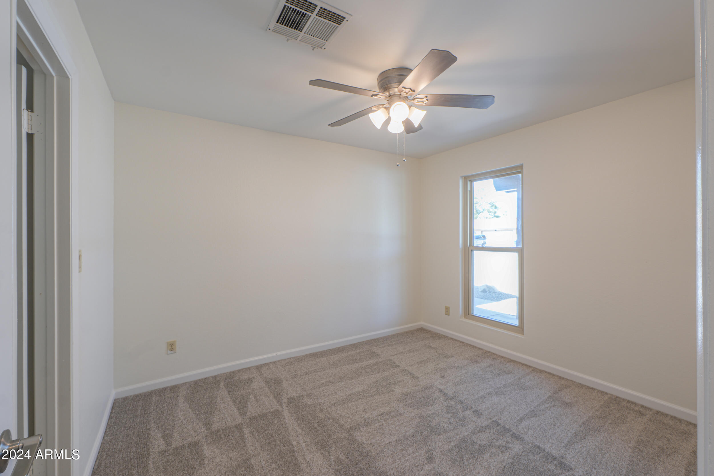 1807 W SHAWNEE Drive