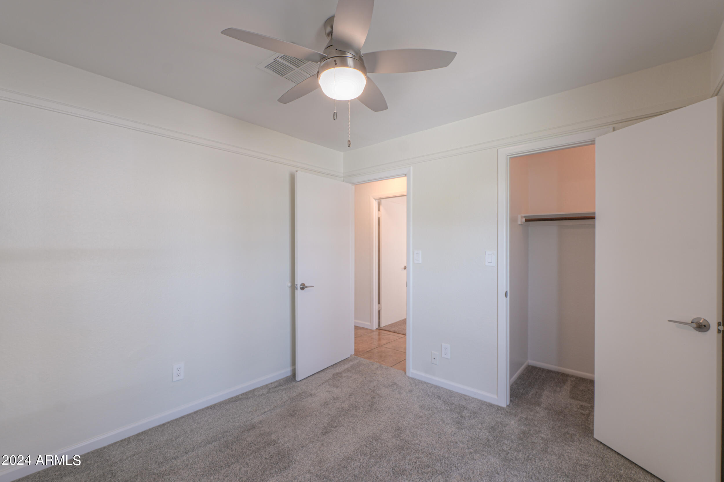 1807 W SHAWNEE Drive