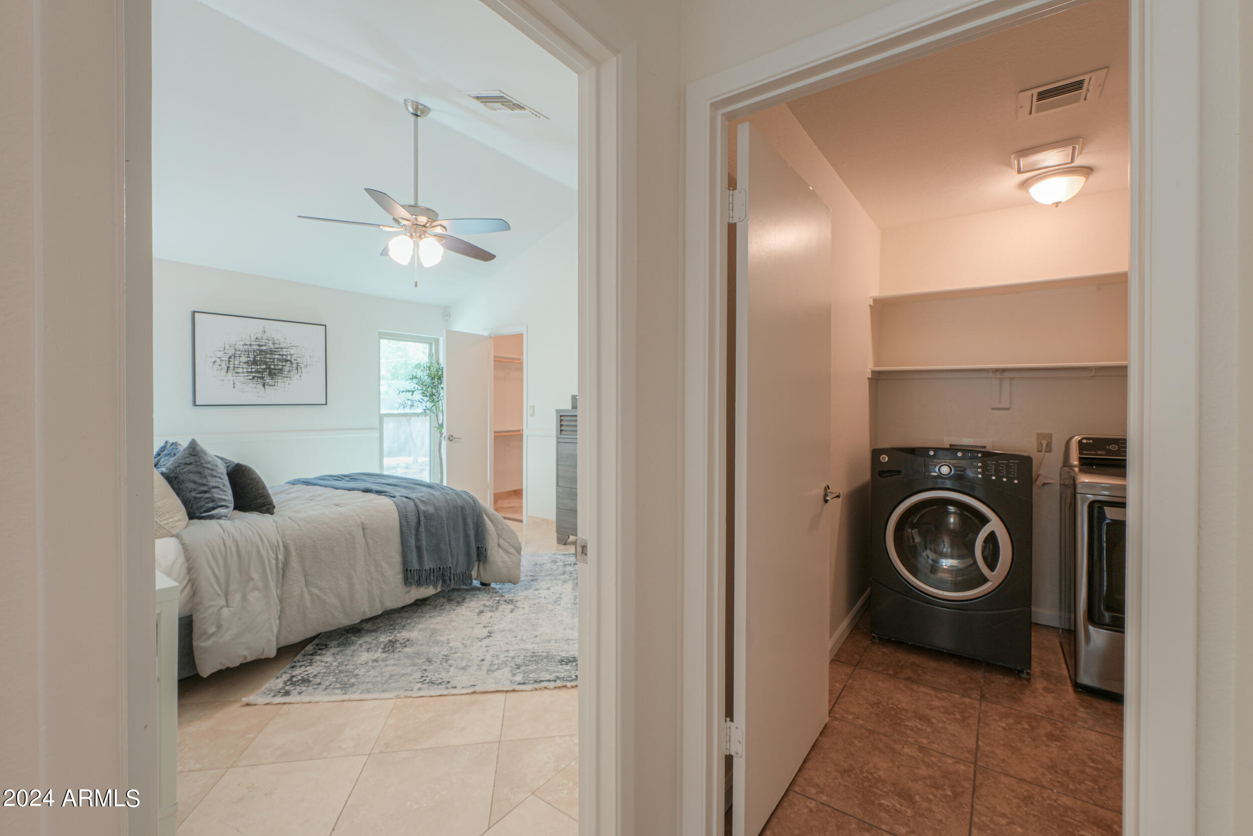 1807 W SHAWNEE Drive