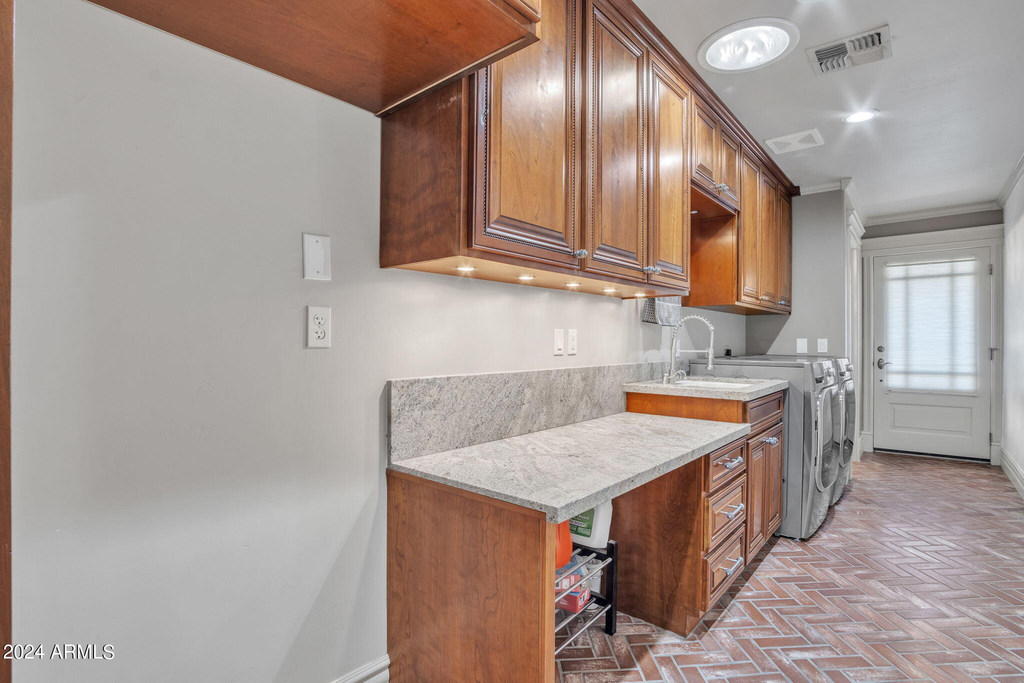 2508 W MESQUITE Street