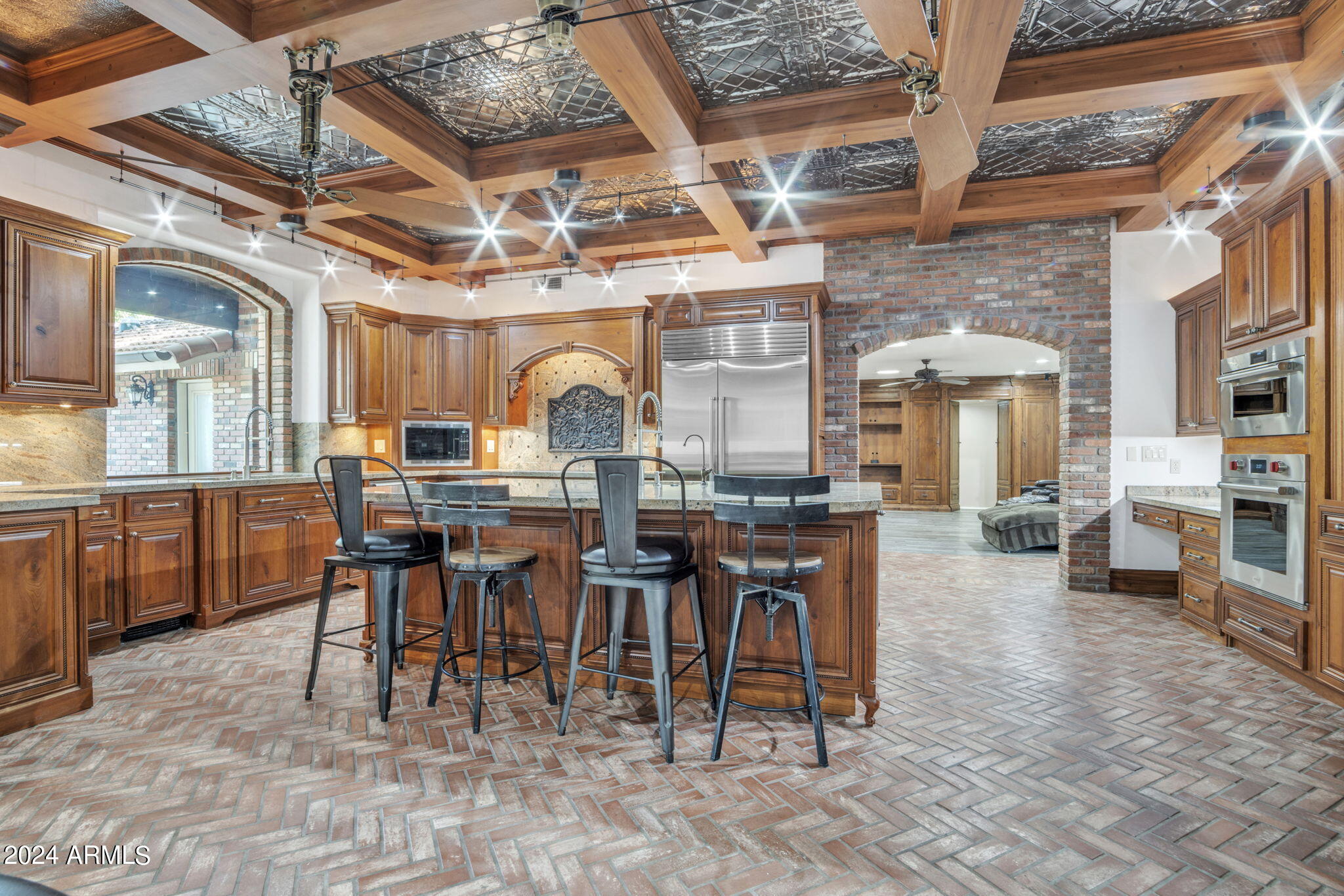 2508 W MESQUITE Street