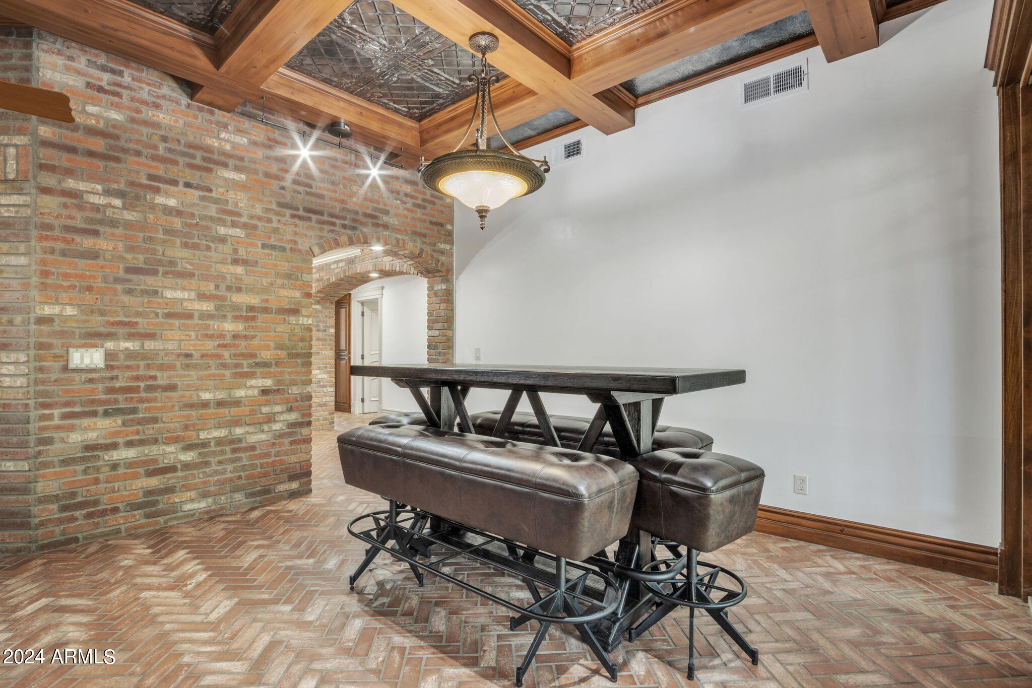 2508 W MESQUITE Street