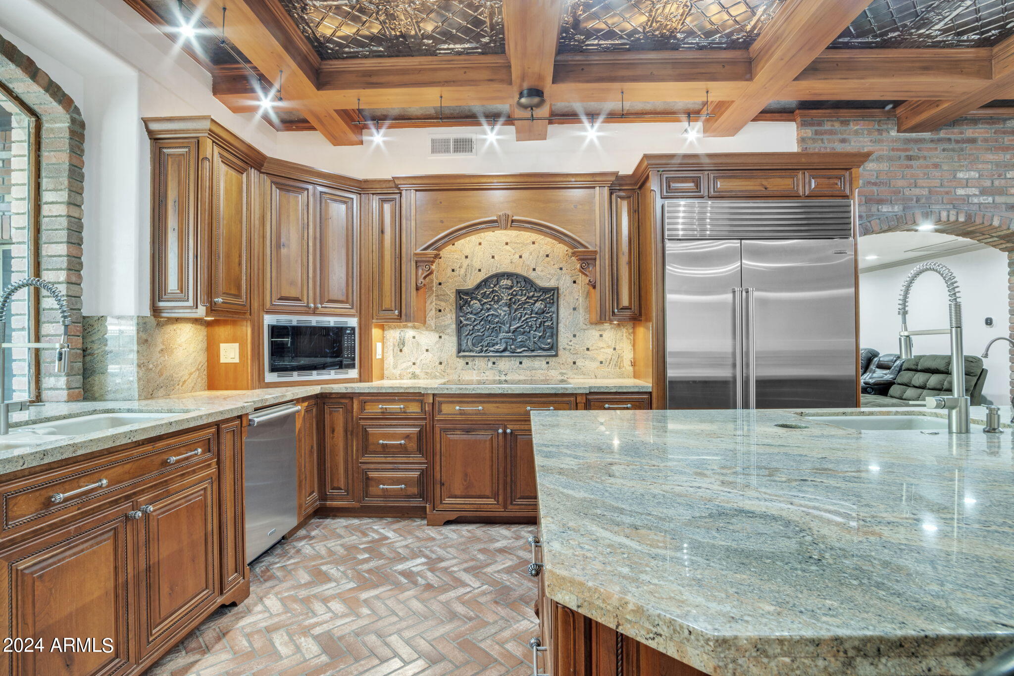 2508 W MESQUITE Street