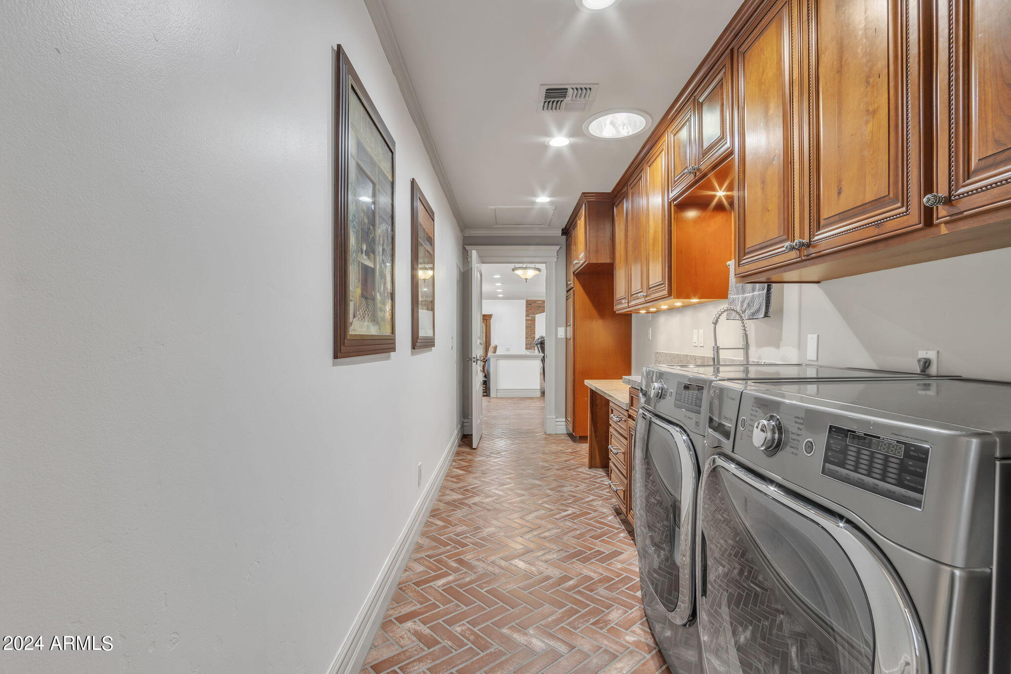 2508 W MESQUITE Street