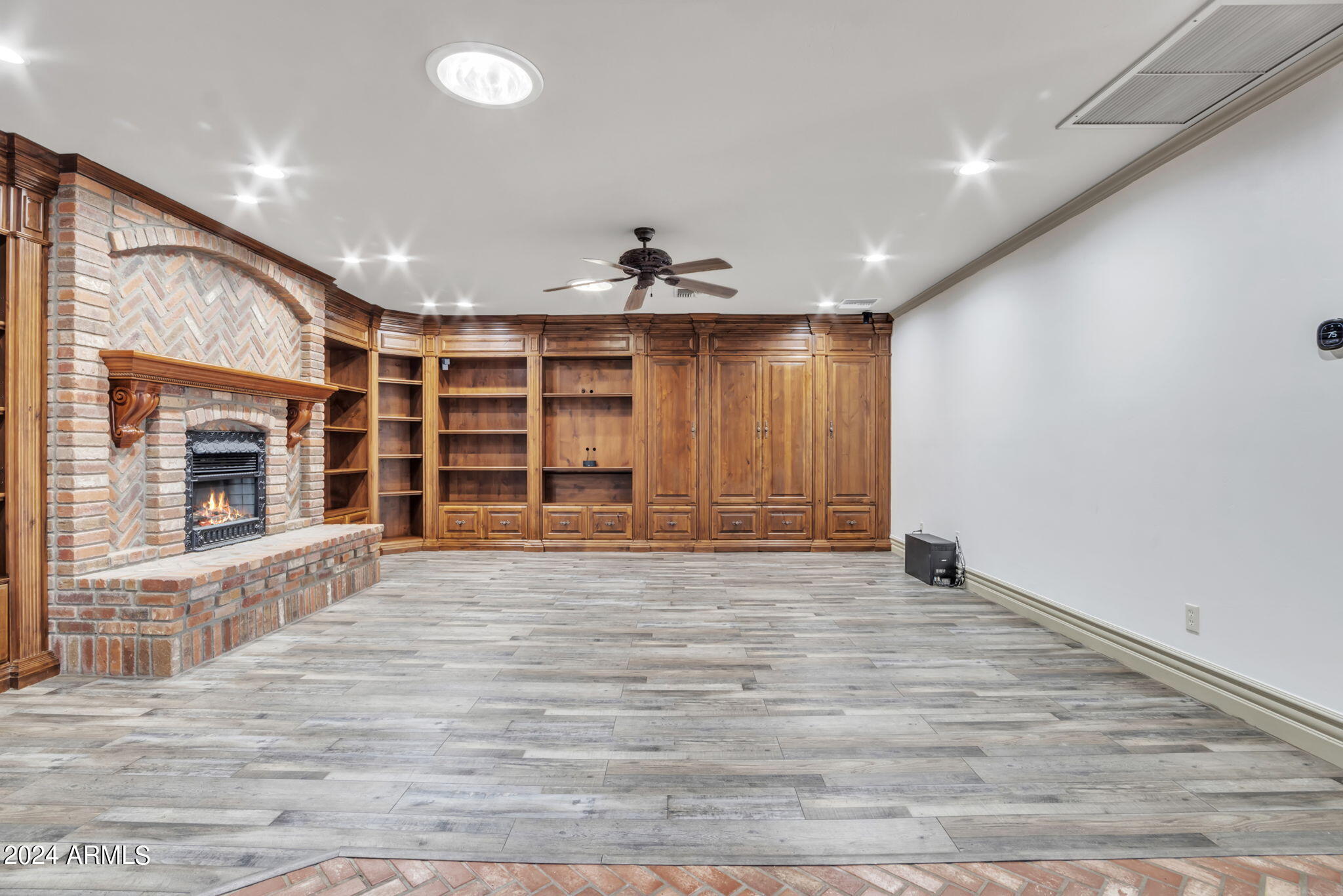 2508 W MESQUITE Street