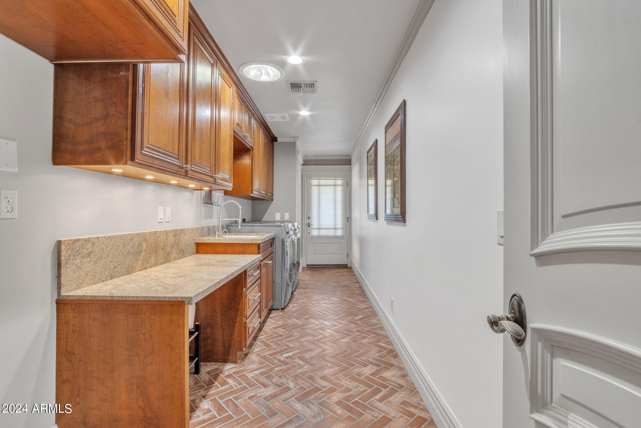 2508 W MESQUITE Street