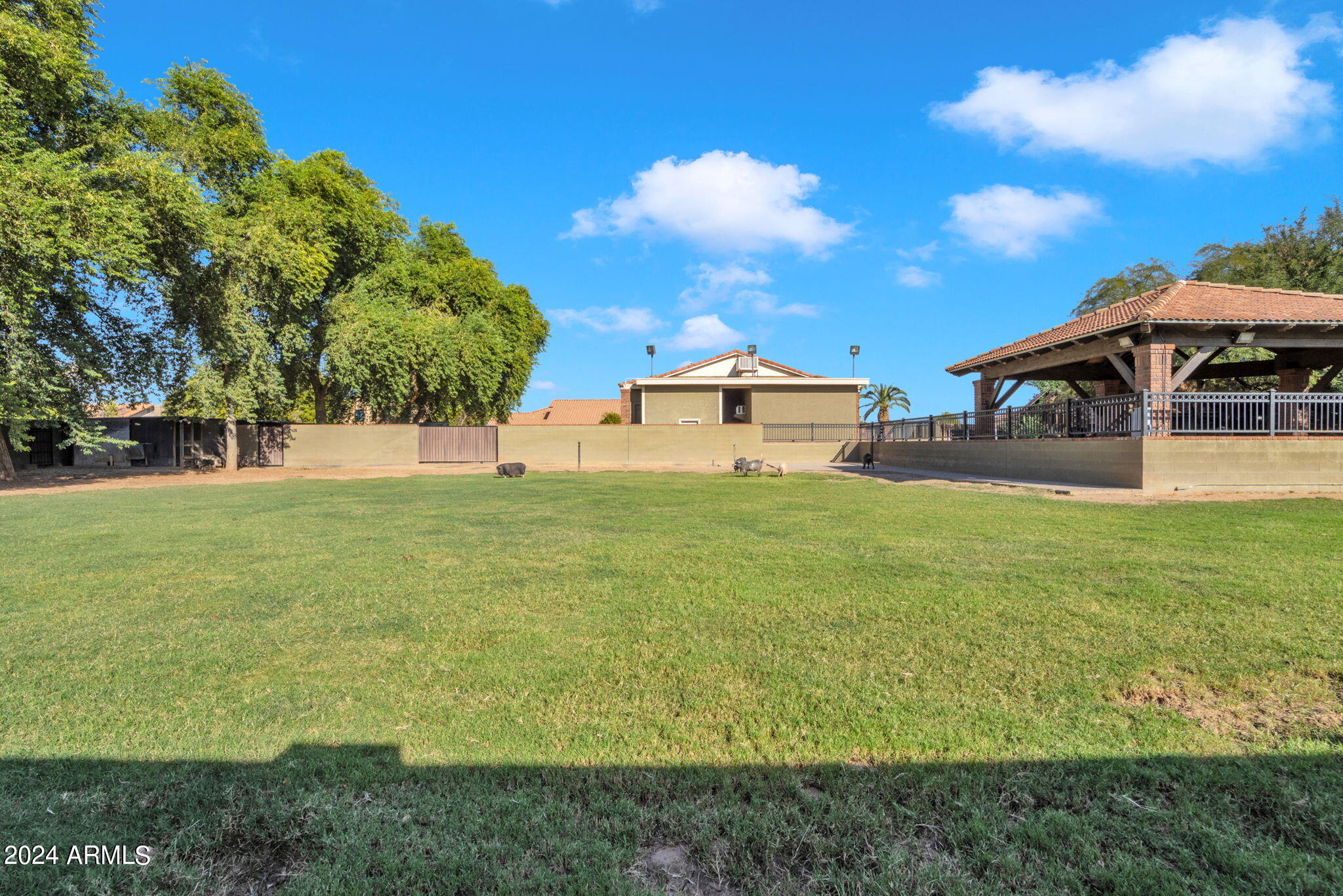 2508 W MESQUITE Street