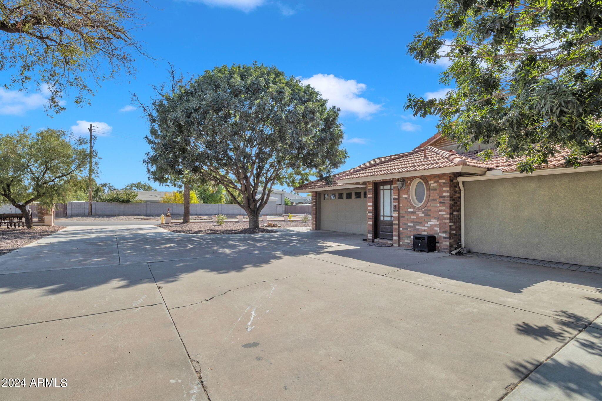 2508 W MESQUITE Street