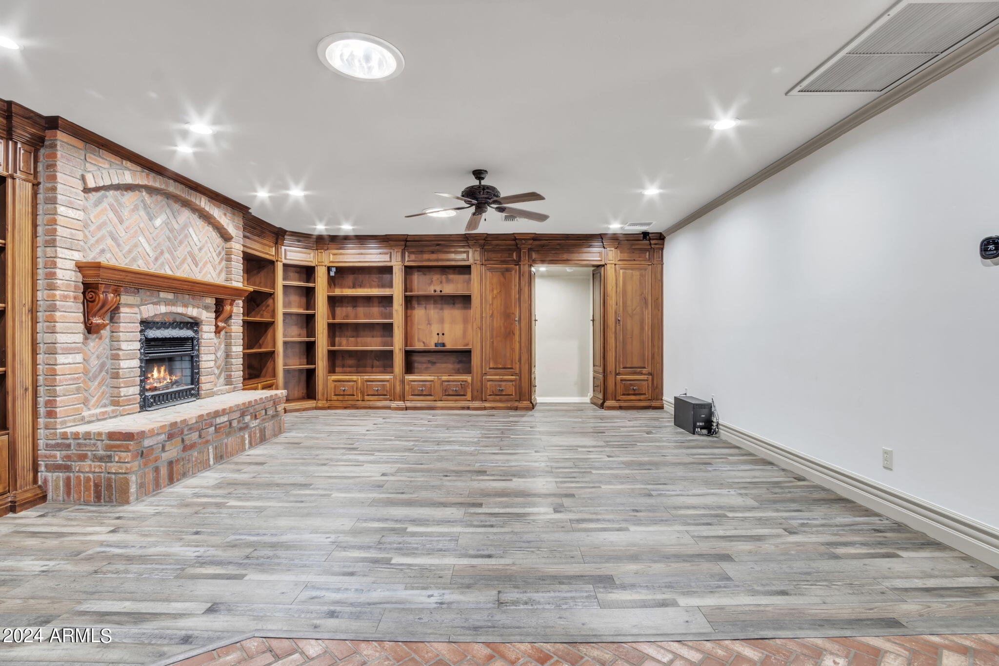 2508 W MESQUITE Street