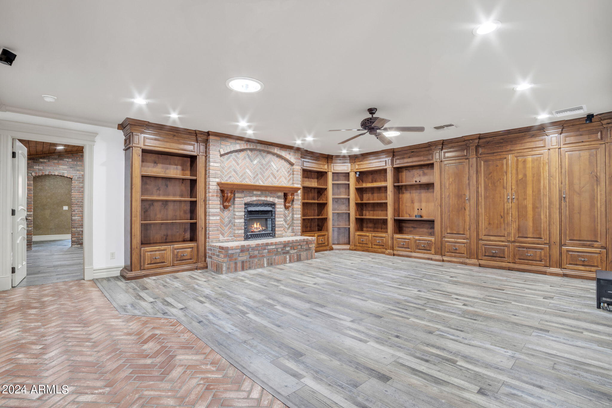 2508 W MESQUITE Street