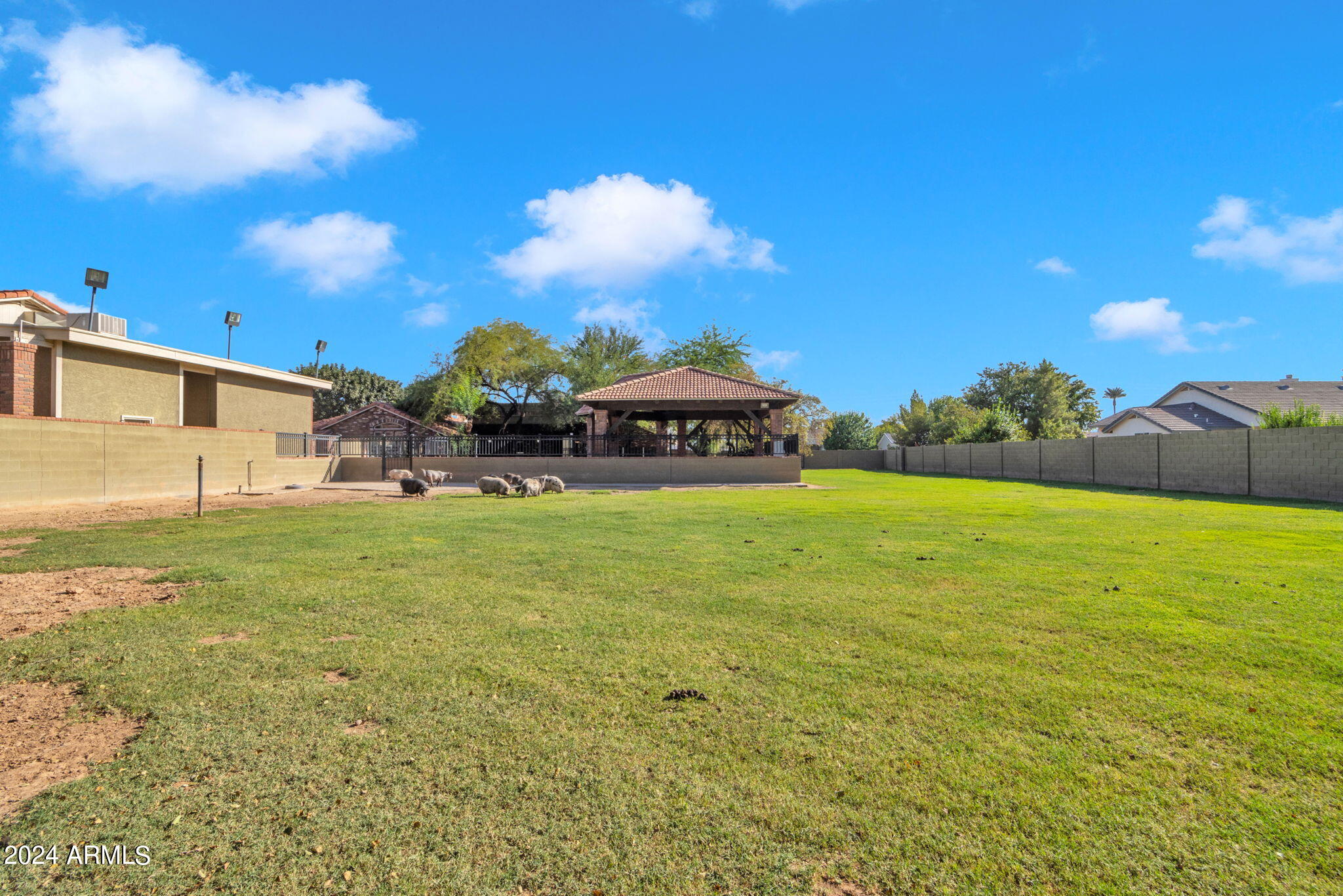 2508 W MESQUITE Street