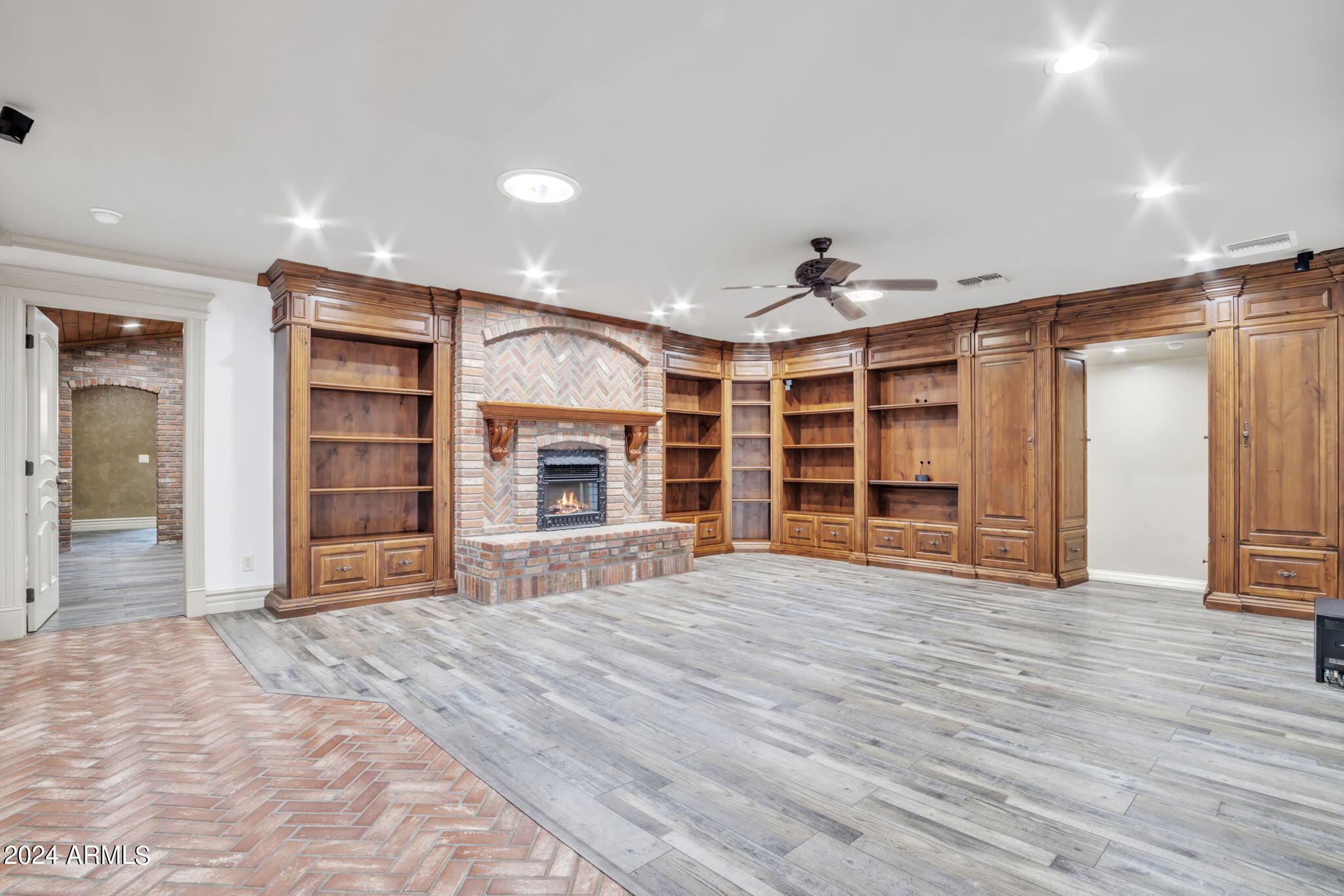 2508 W MESQUITE Street