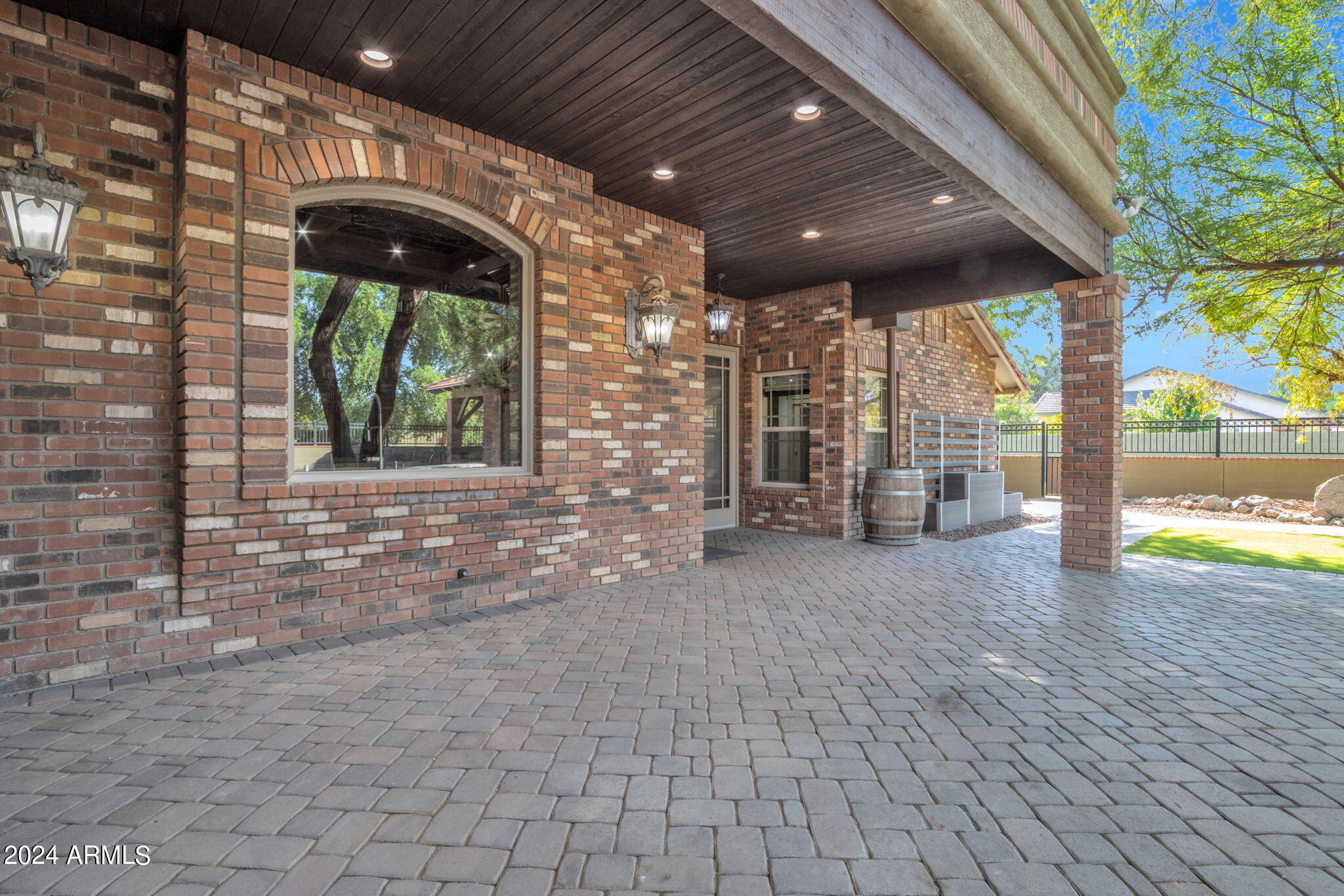 2508 W MESQUITE Street