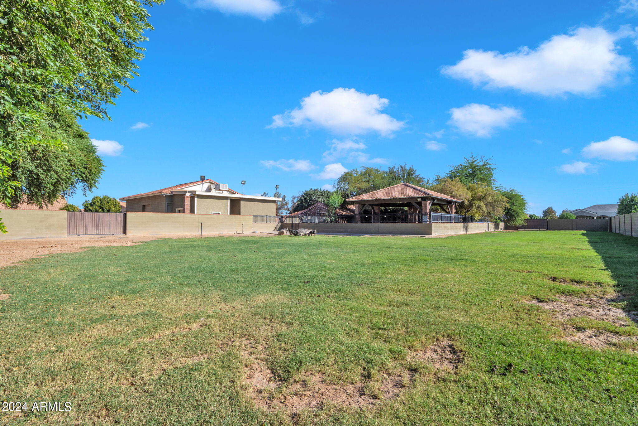 2508 W MESQUITE Street