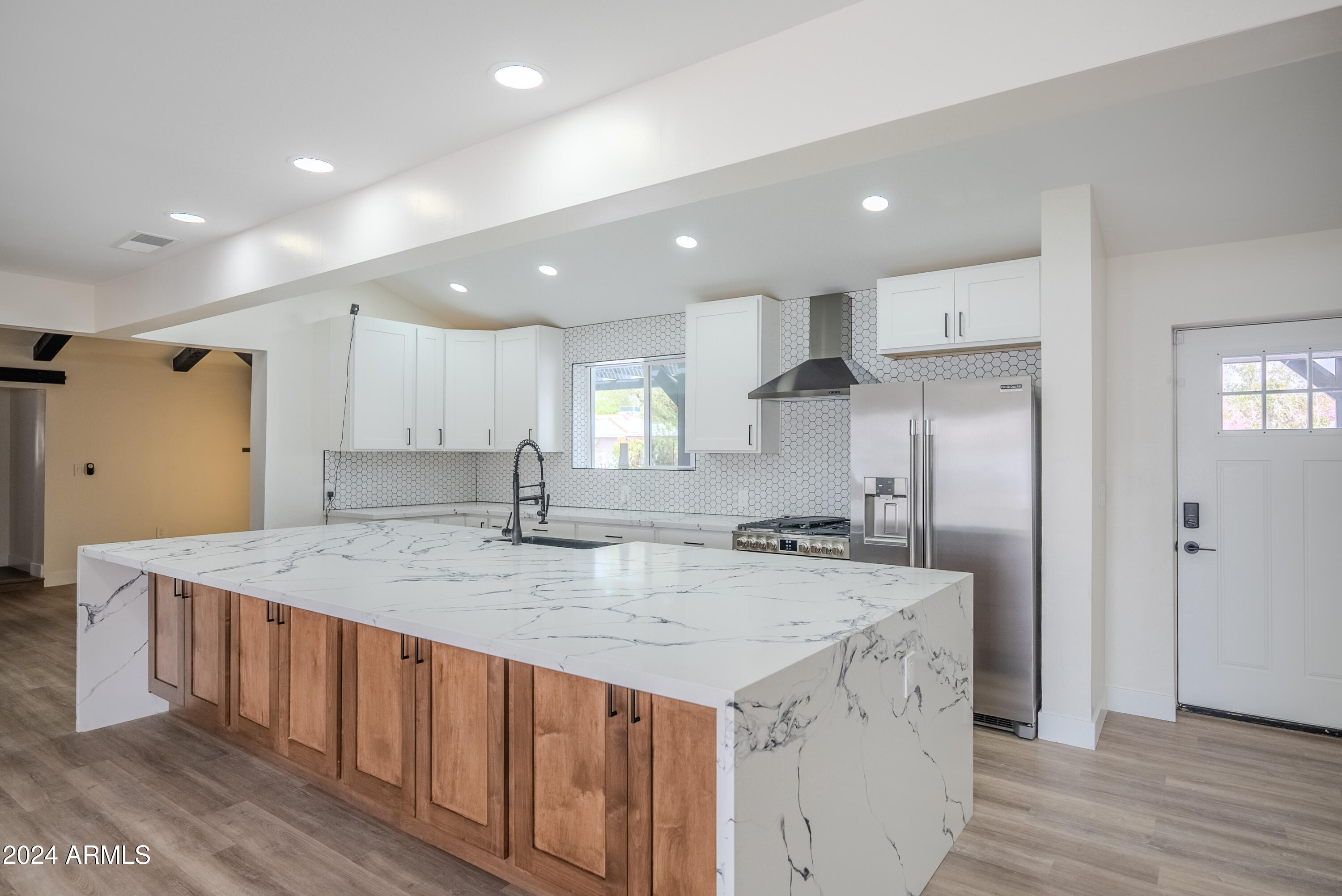 4148 N Westview Drive