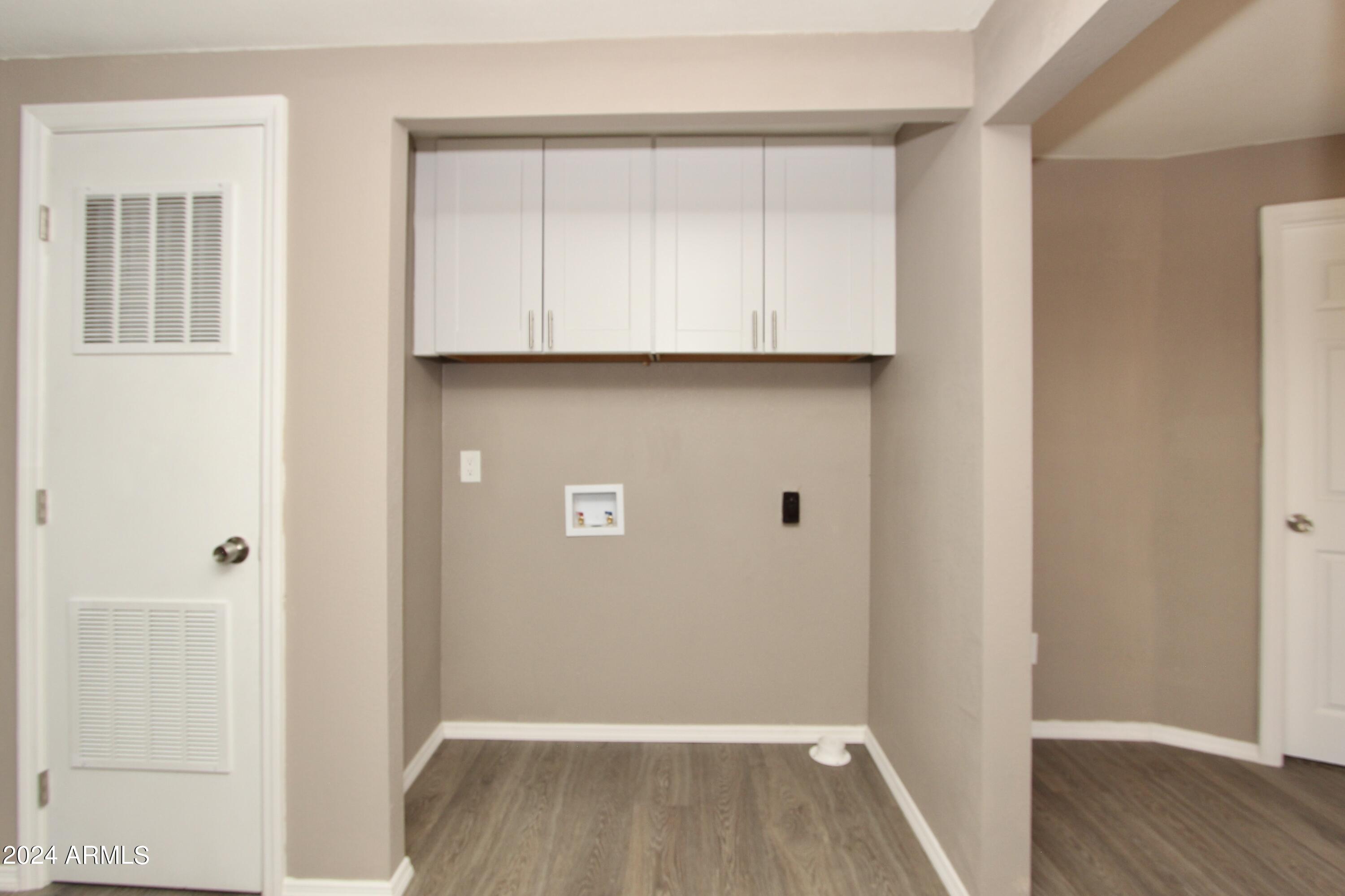 9624 E EDGEWOOD Avenue