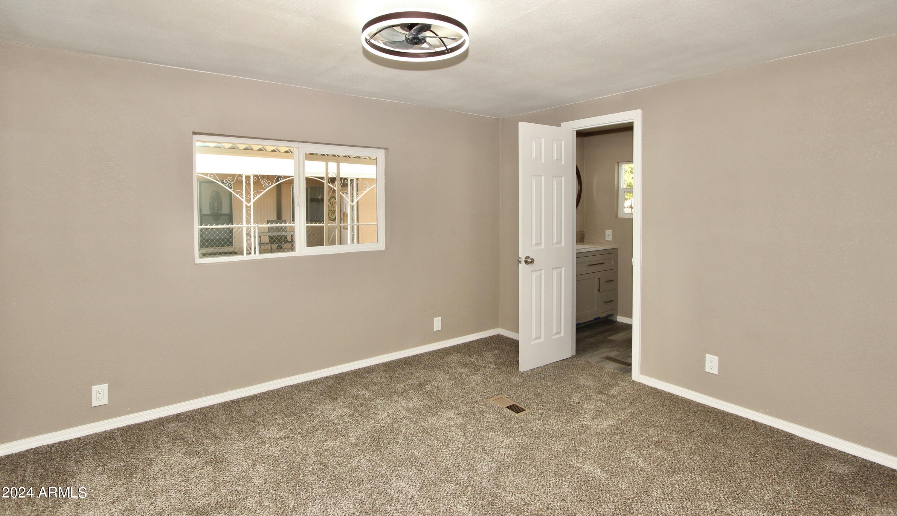 9624 E EDGEWOOD Avenue