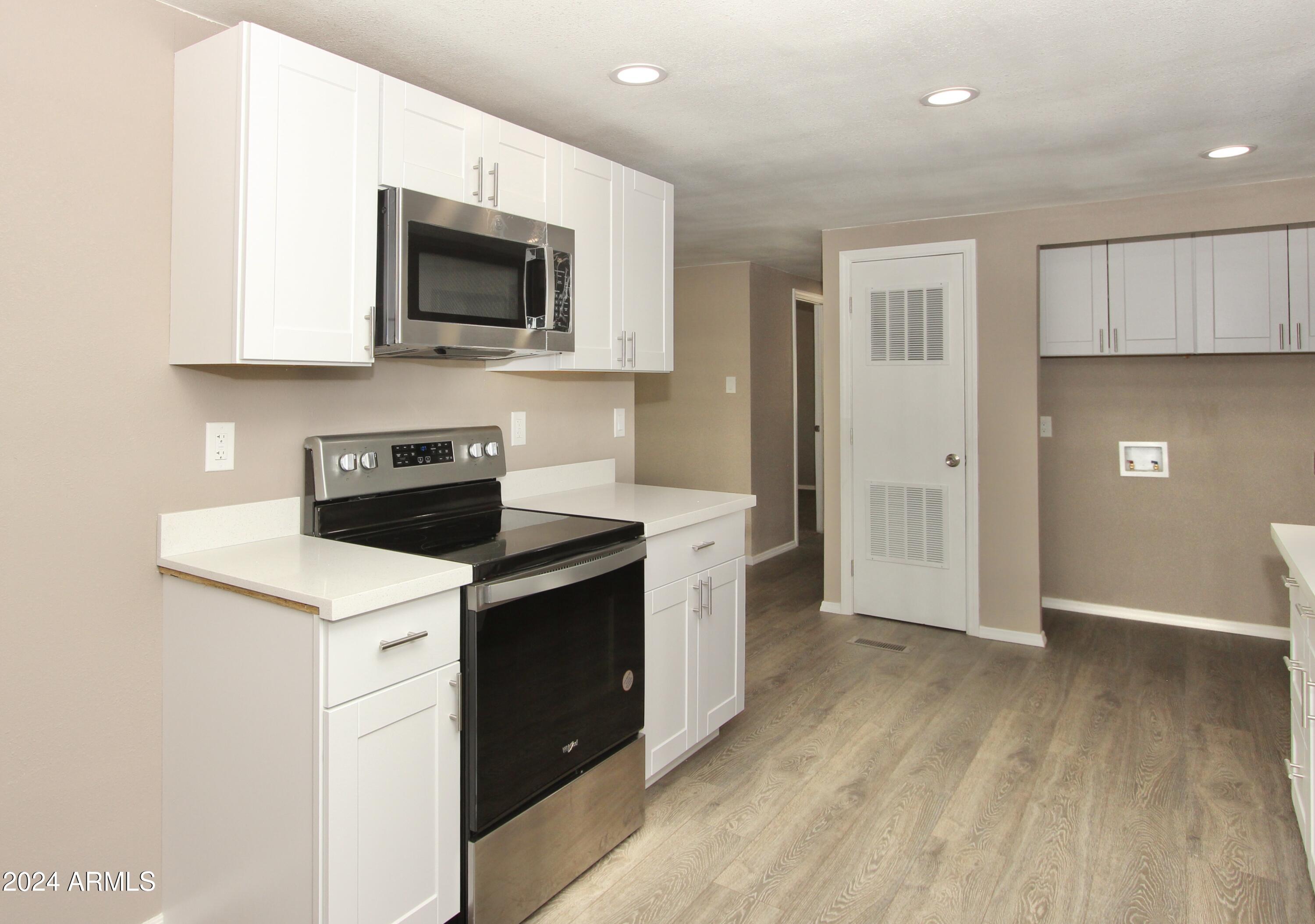 9624 E EDGEWOOD Avenue