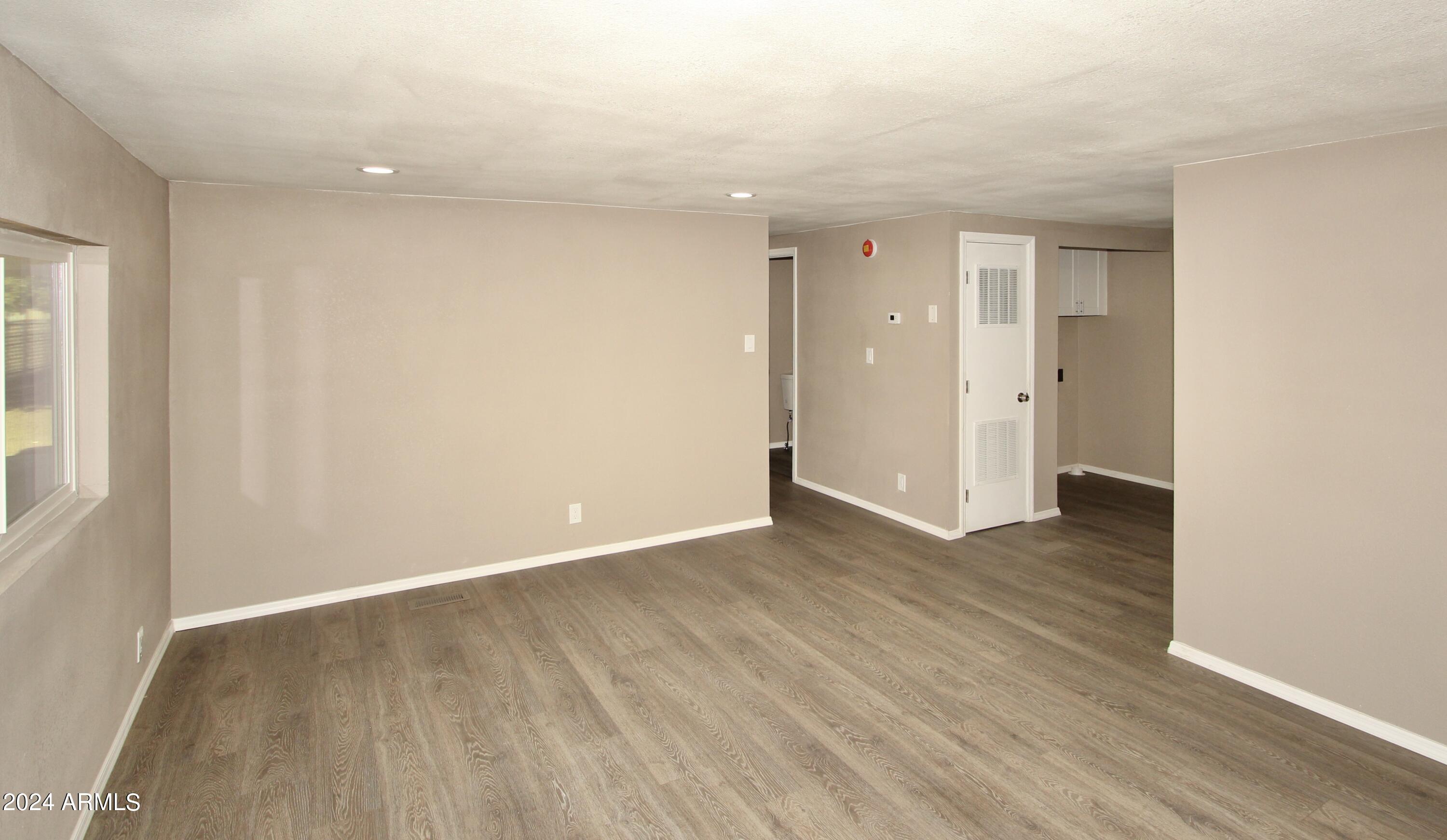 9624 E EDGEWOOD Avenue