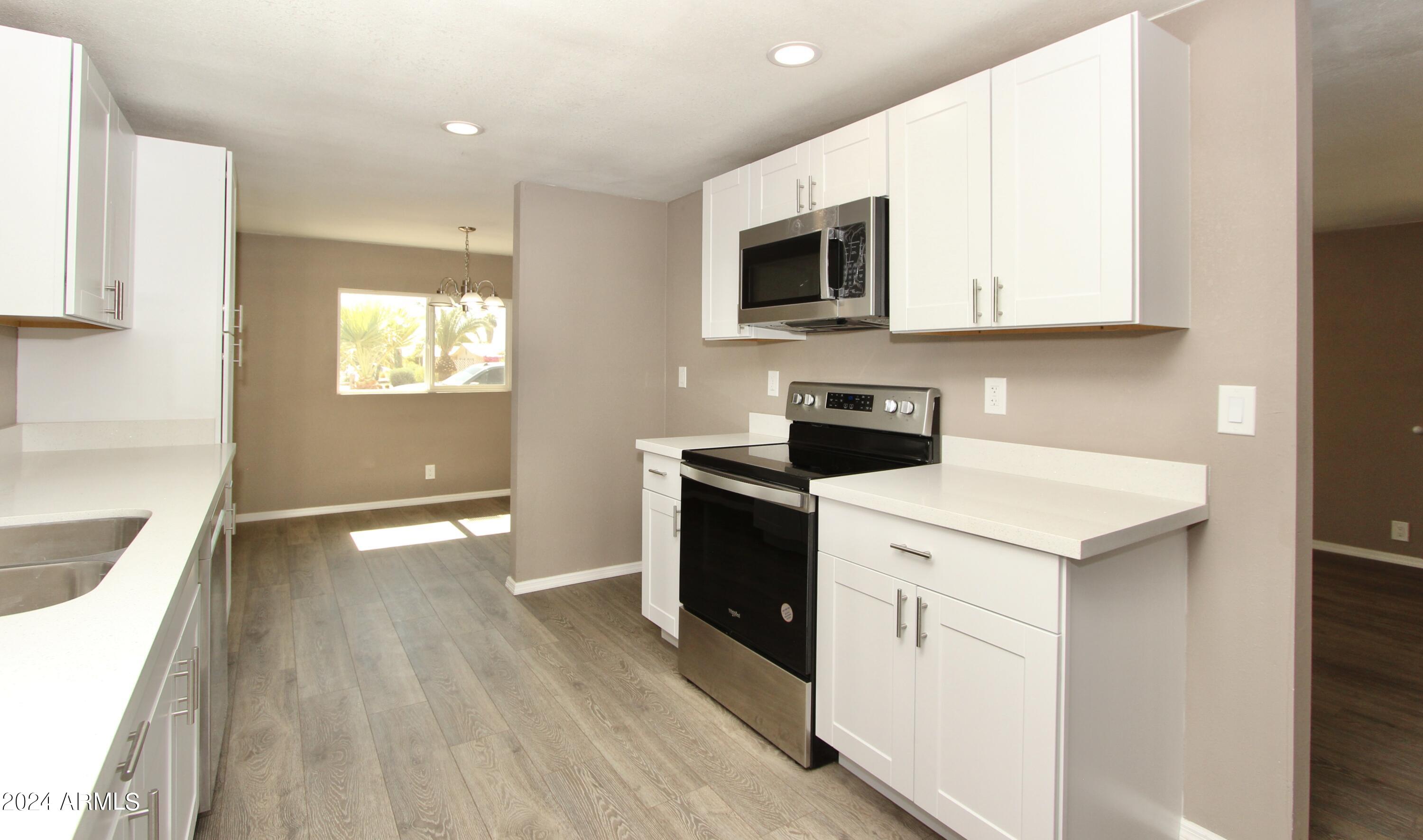 9624 E EDGEWOOD Avenue