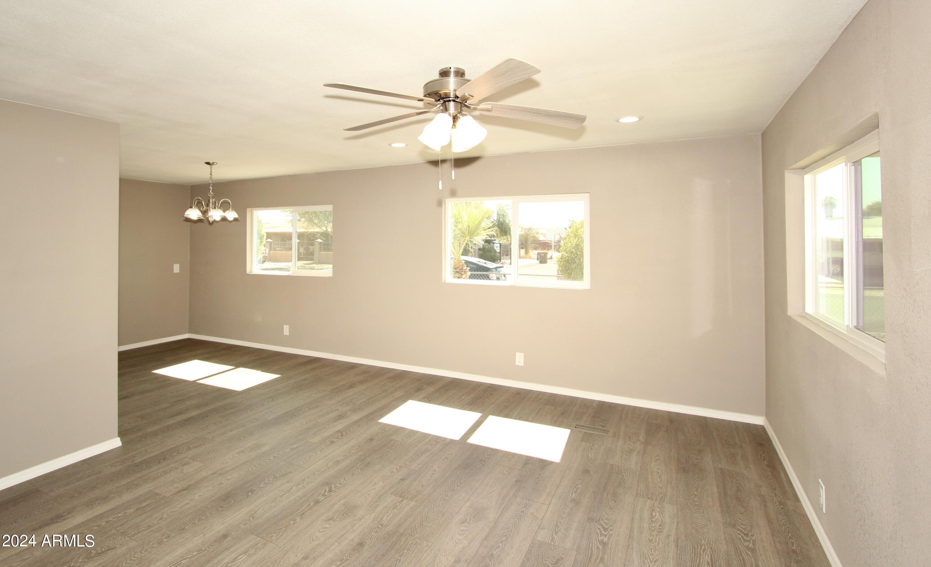 9624 E EDGEWOOD Avenue