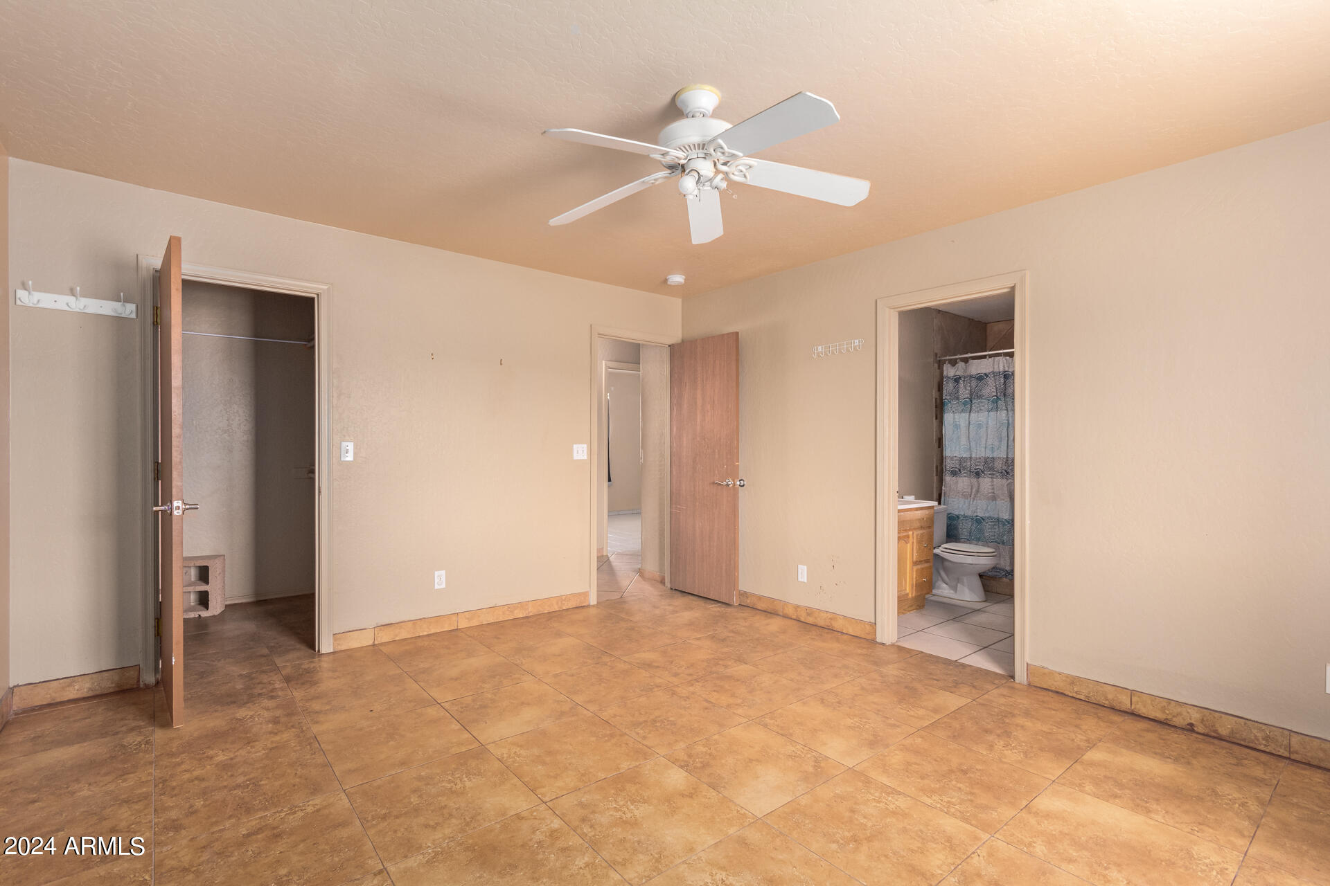 19717 E CHESTNUT Drive