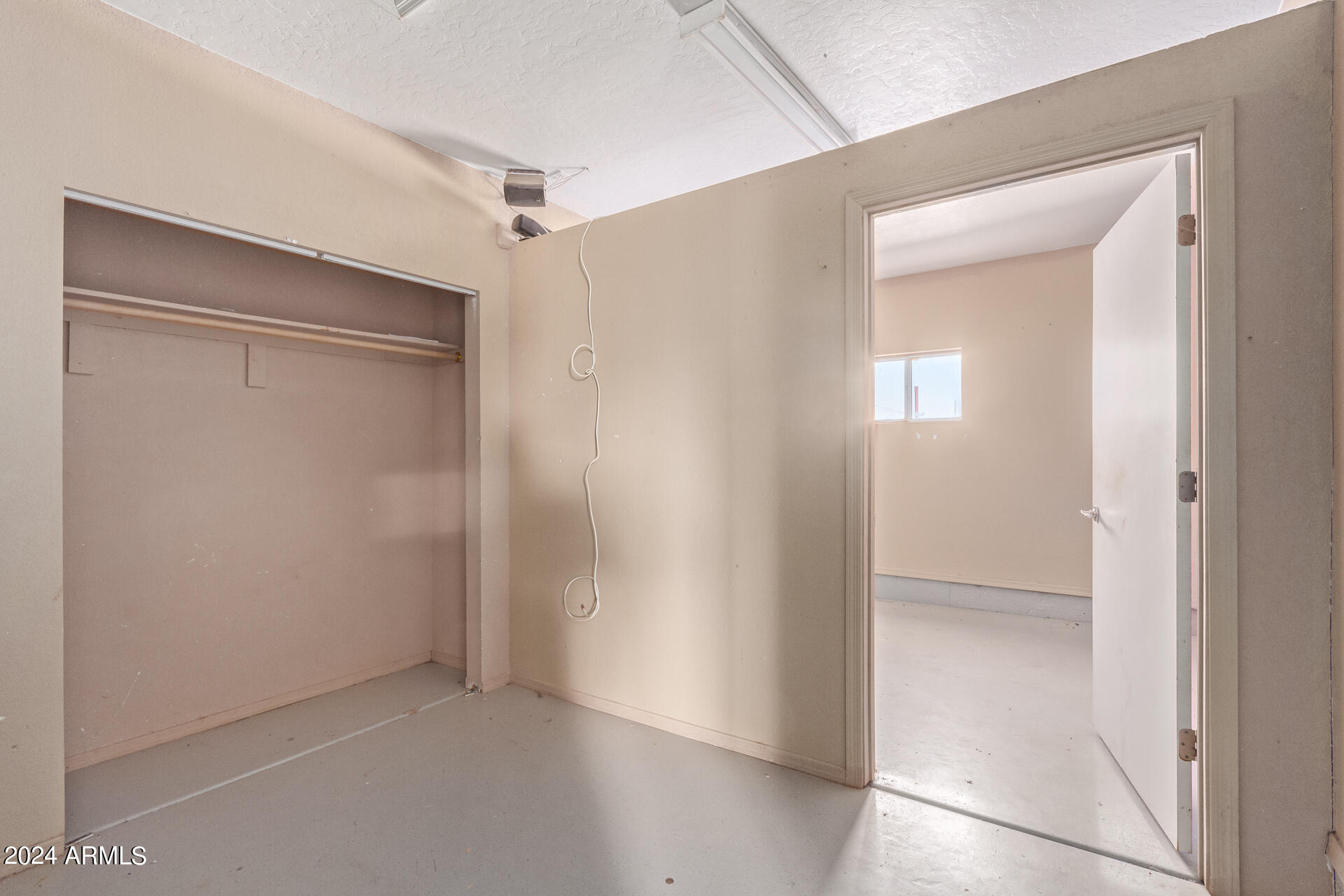 19717 E CHESTNUT Drive