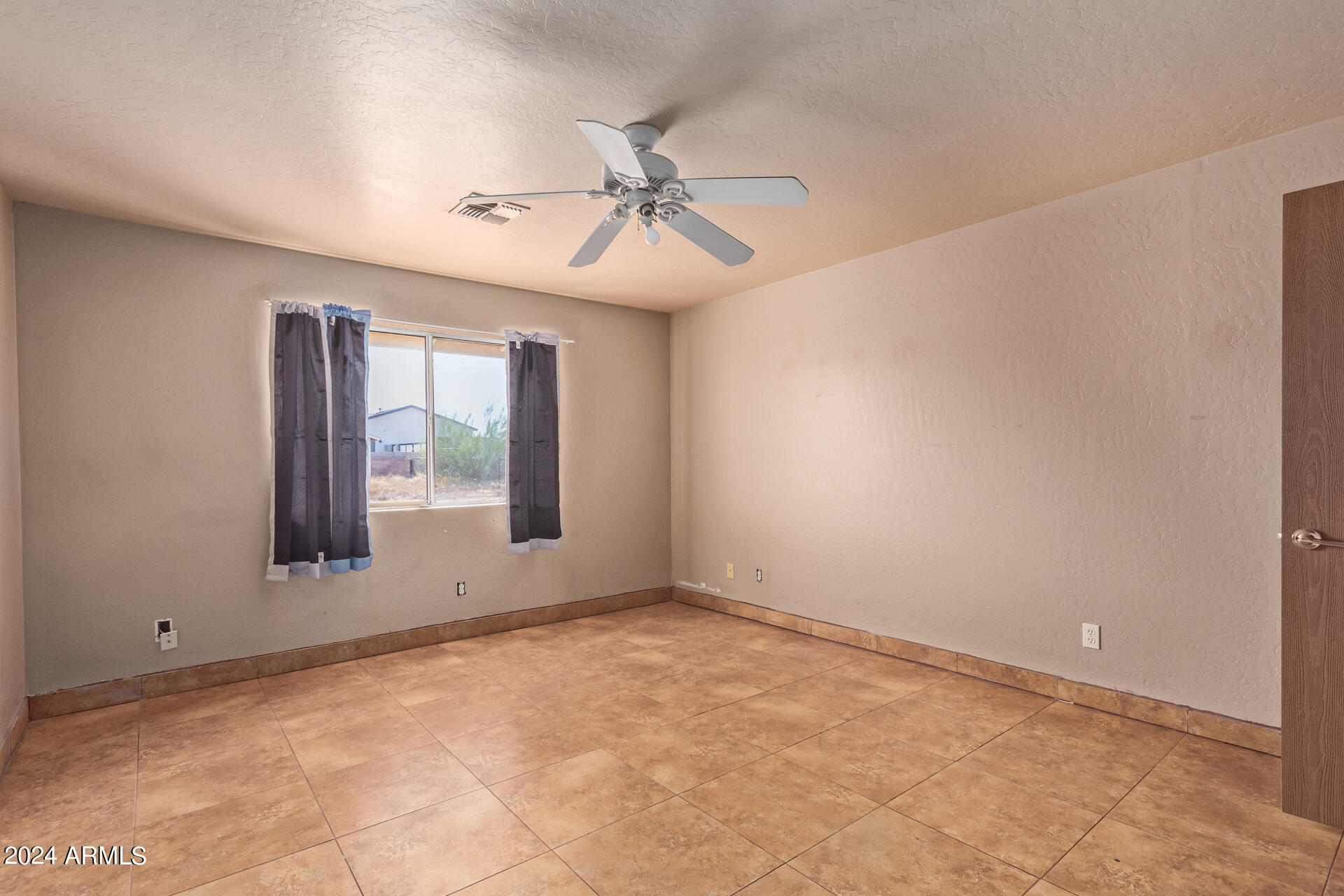 19717 E CHESTNUT Drive