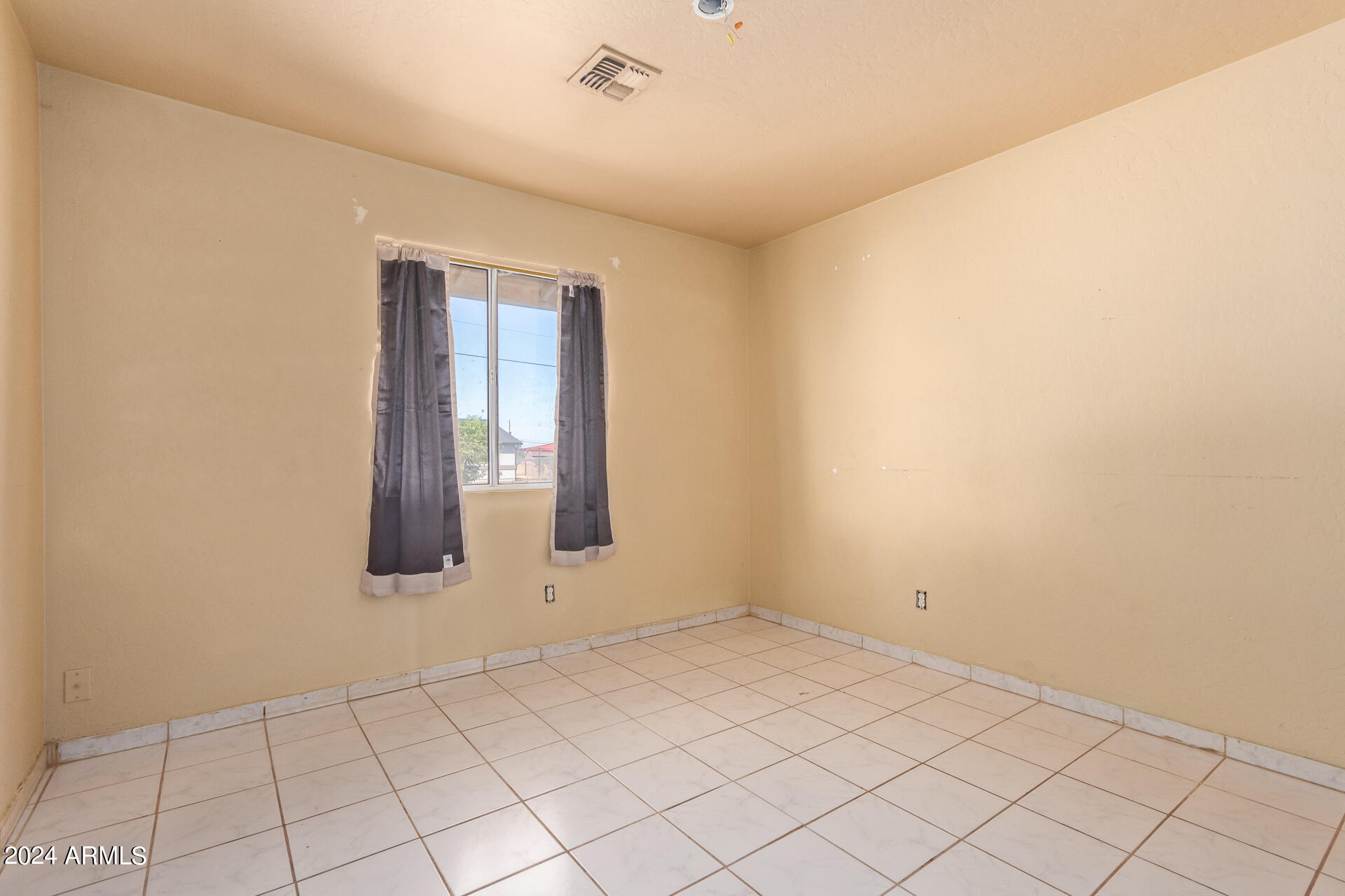 19717 E CHESTNUT Drive