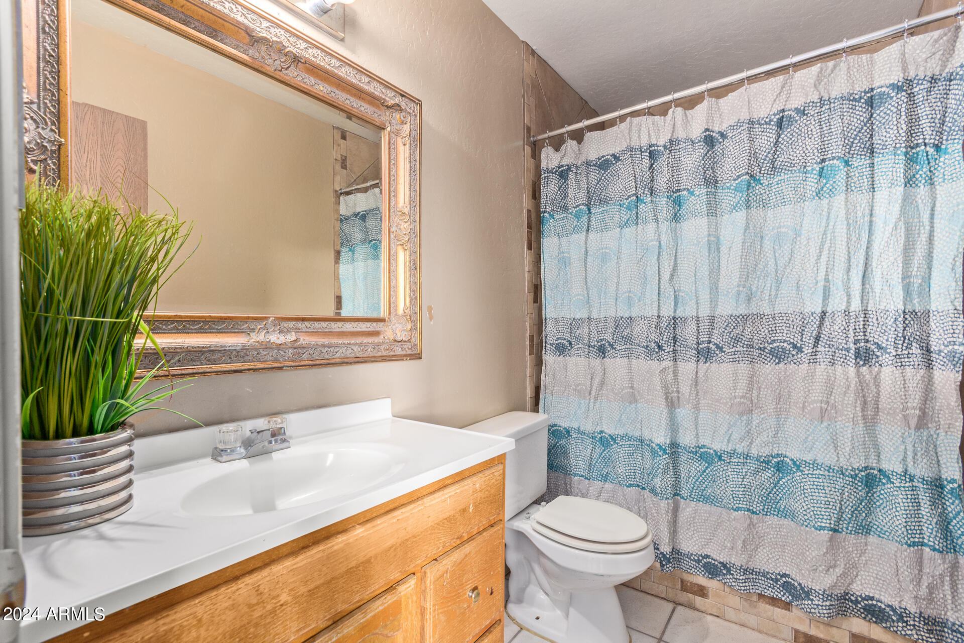 19717 E CHESTNUT Drive