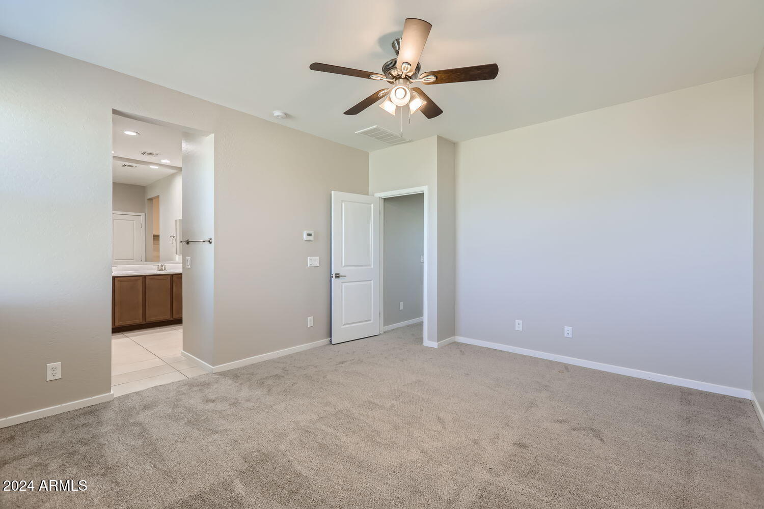 9732 W SOUTHGATE Avenue