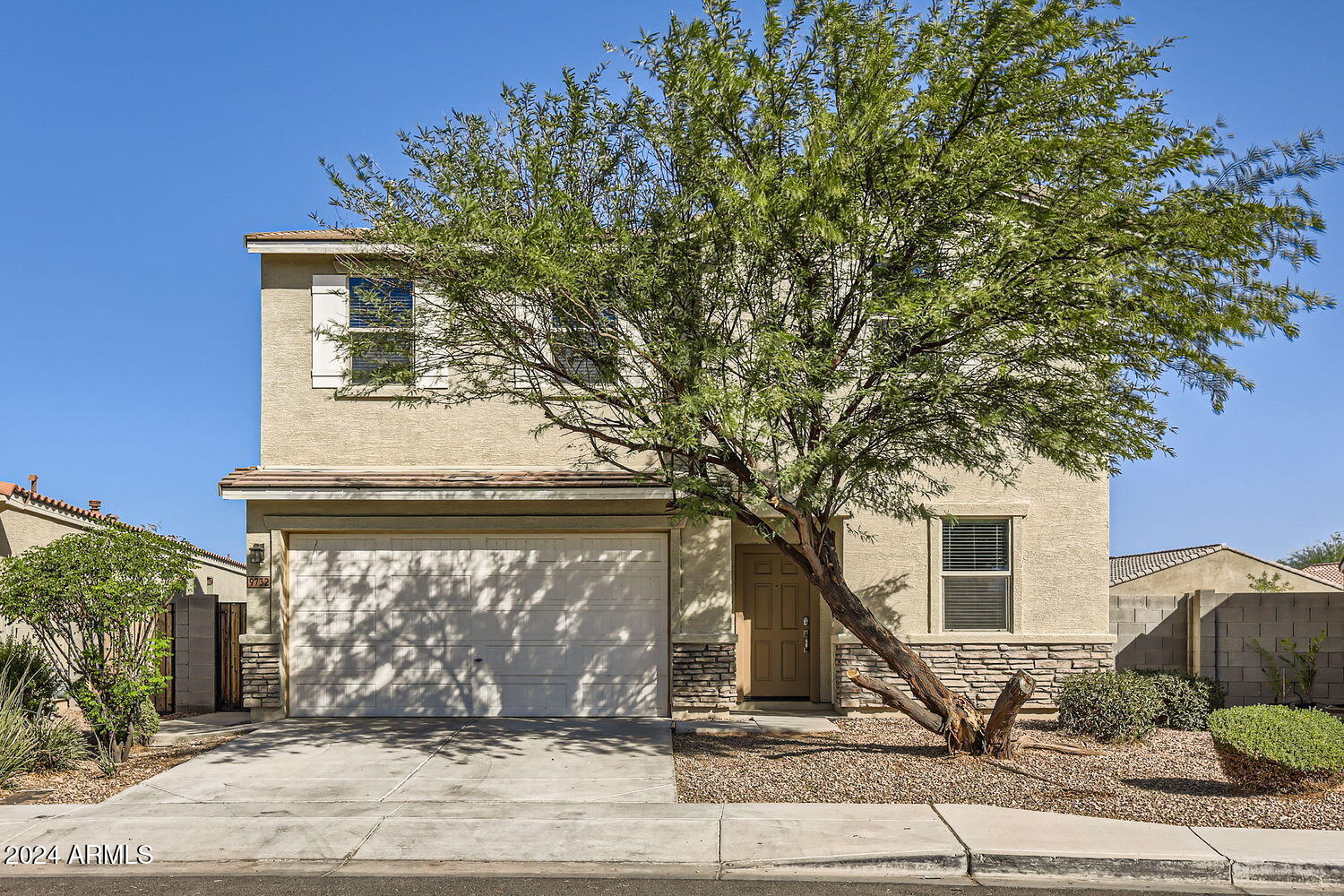 9732 W SOUTHGATE Avenue