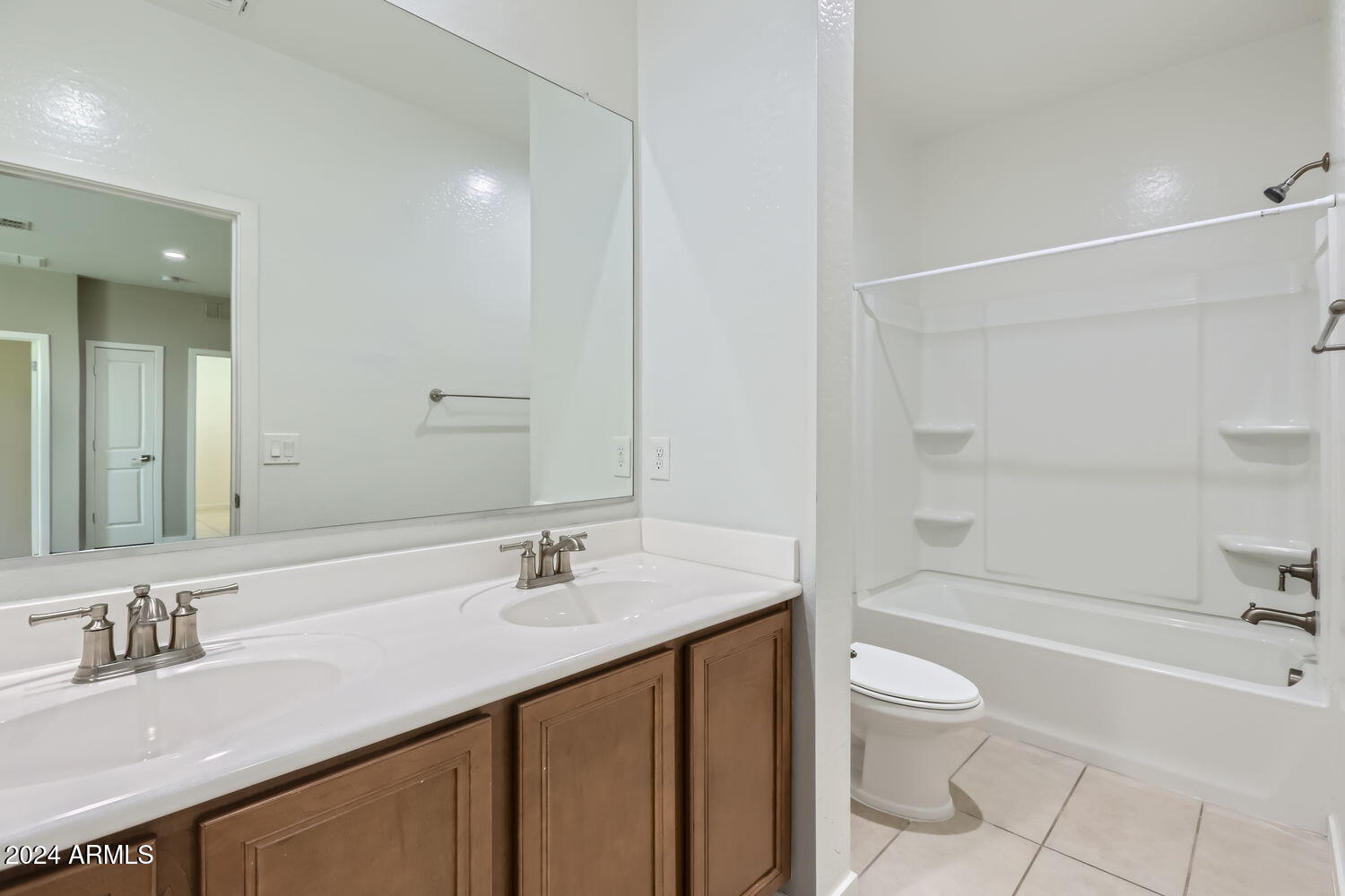 9732 W SOUTHGATE Avenue