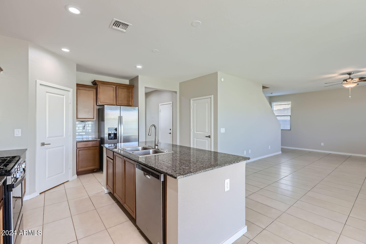 9732 W SOUTHGATE Avenue