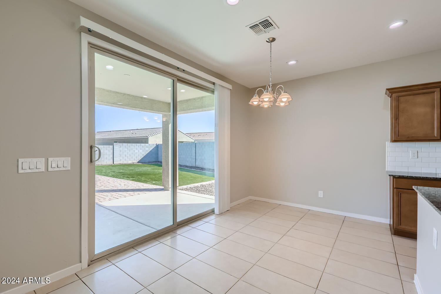 9732 W SOUTHGATE Avenue