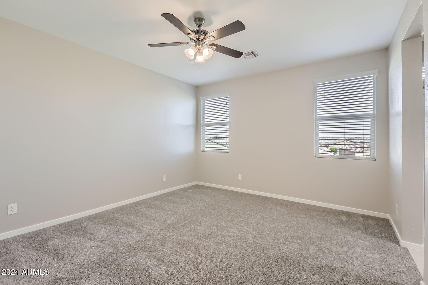 9732 W SOUTHGATE Avenue