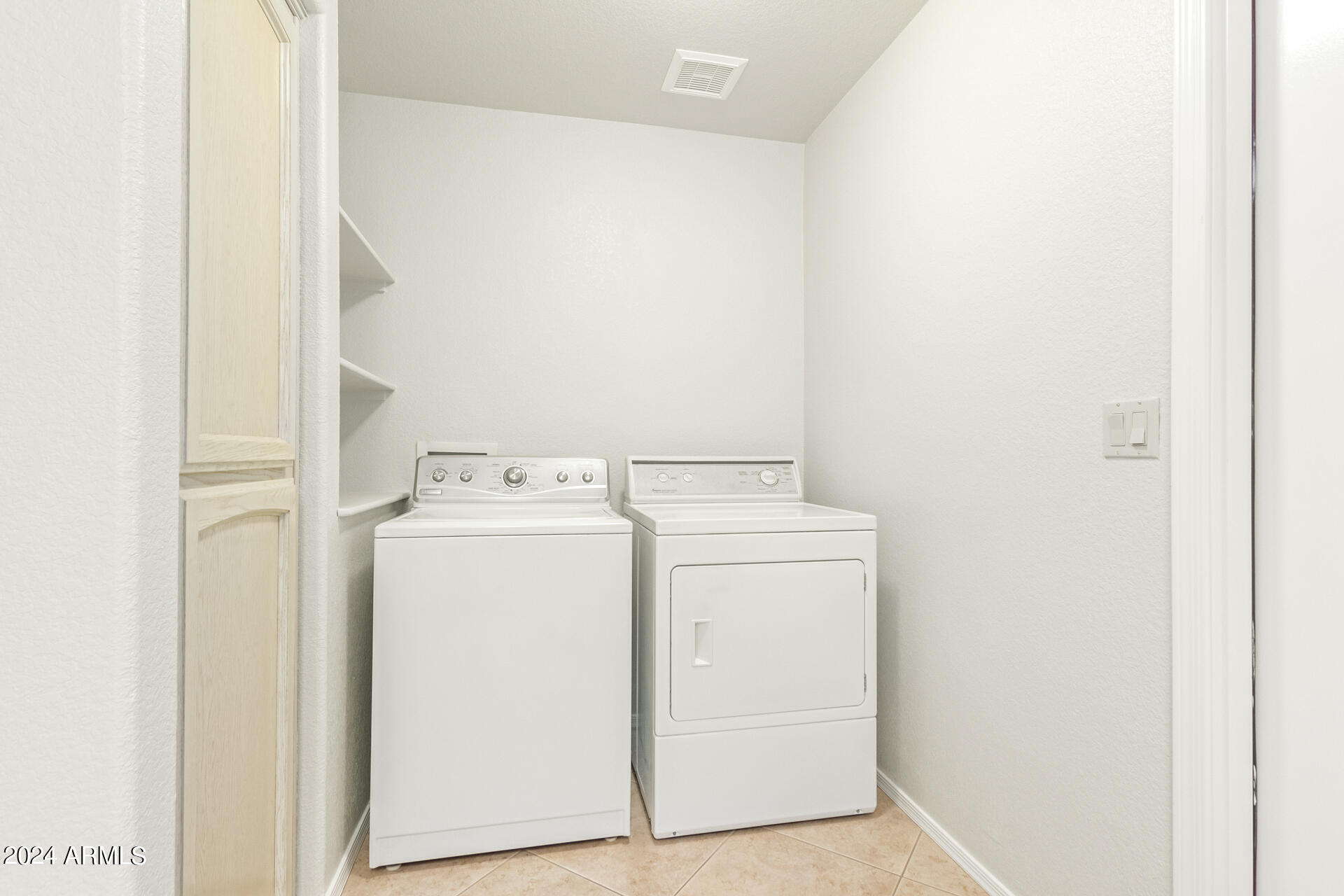 10209 E COOPERS HAWK Drive