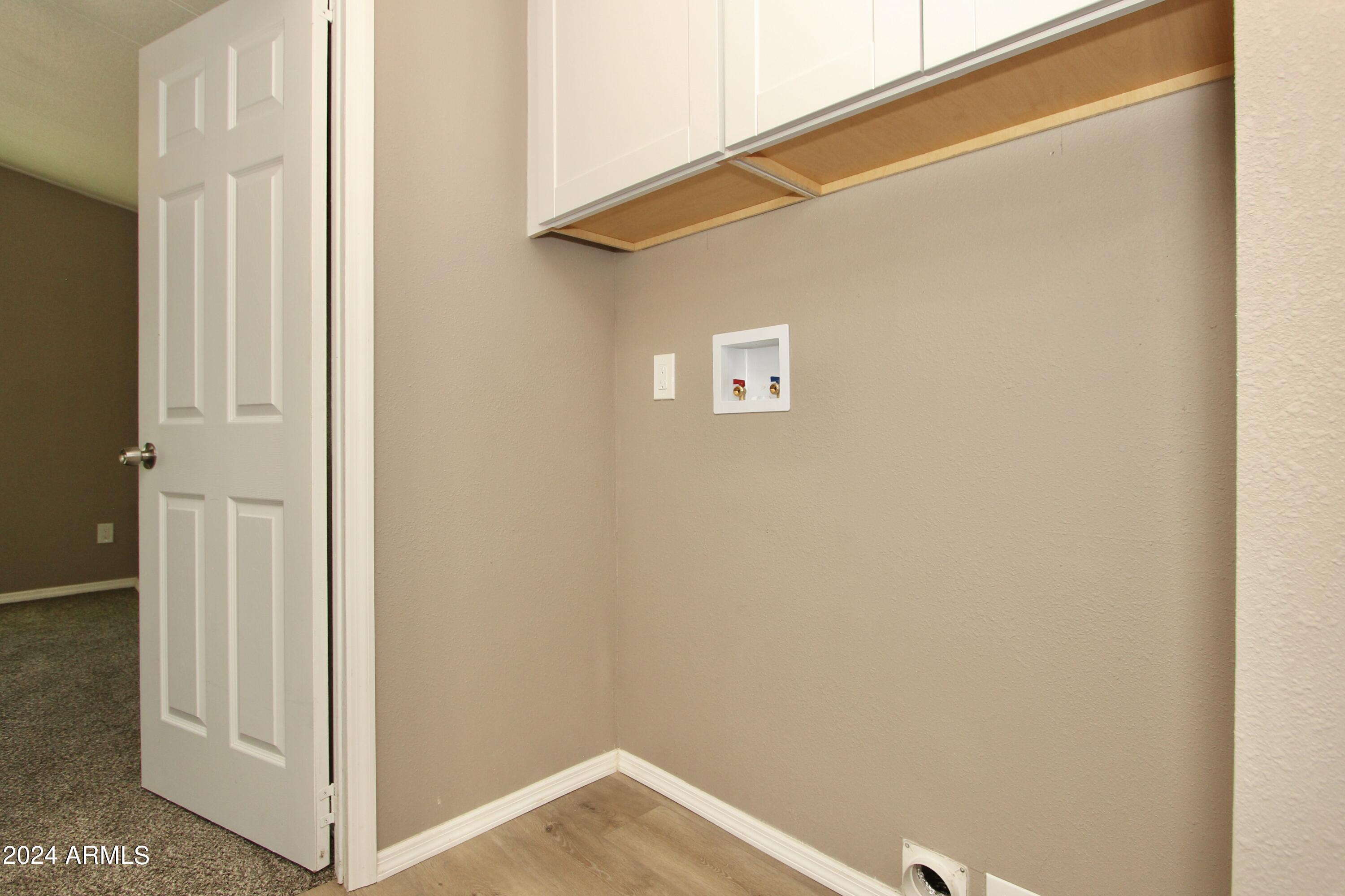 865 W SADDLE BUTTE Street