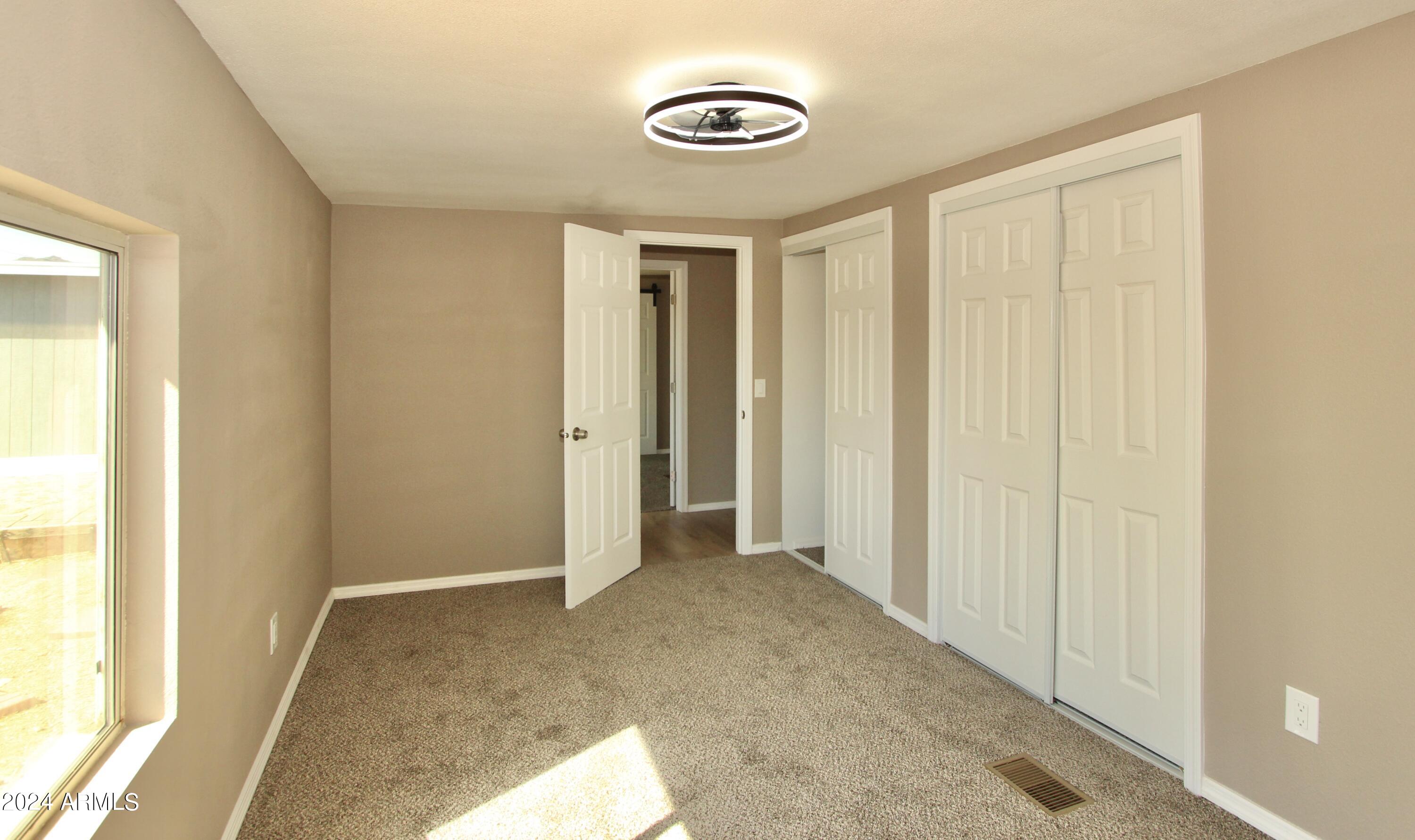 865 W SADDLE BUTTE Street