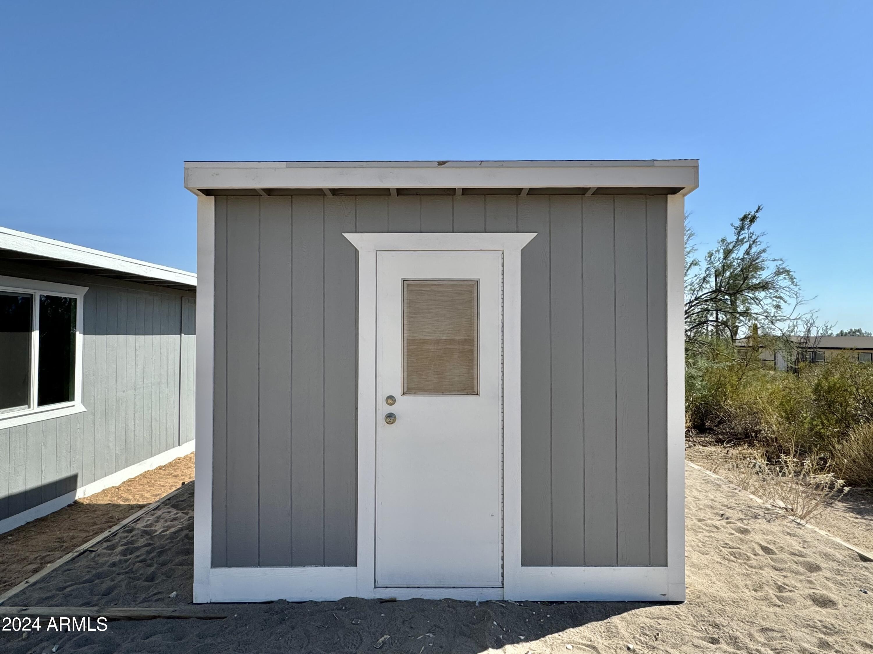 865 W SADDLE BUTTE Street