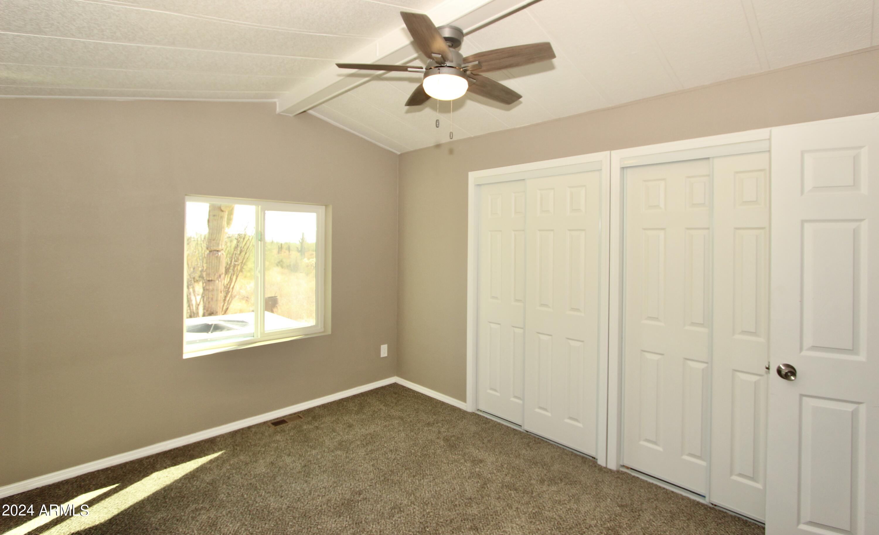 865 W SADDLE BUTTE Street