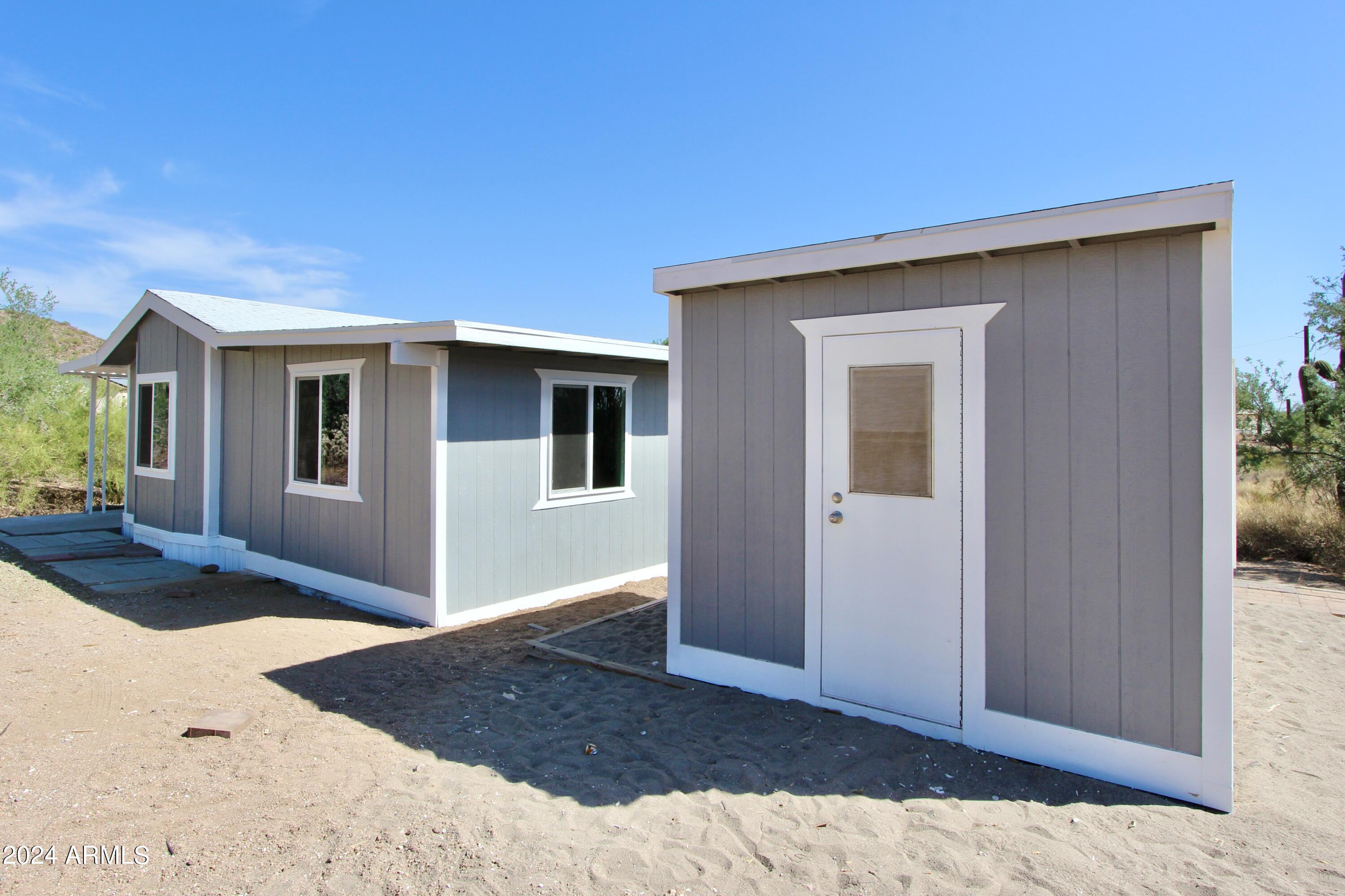 865 W SADDLE BUTTE Street