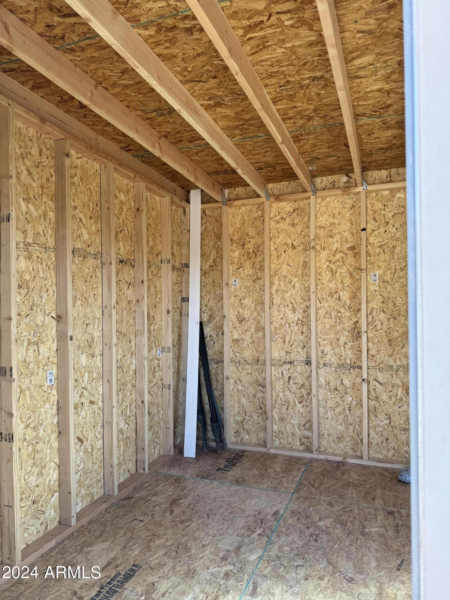 865 W SADDLE BUTTE Street