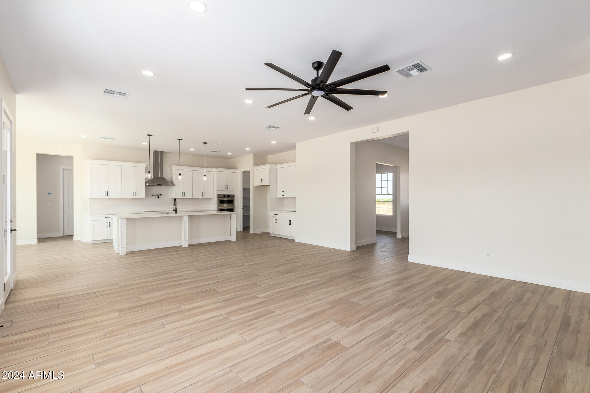 3001 W SUN BEAM Lane